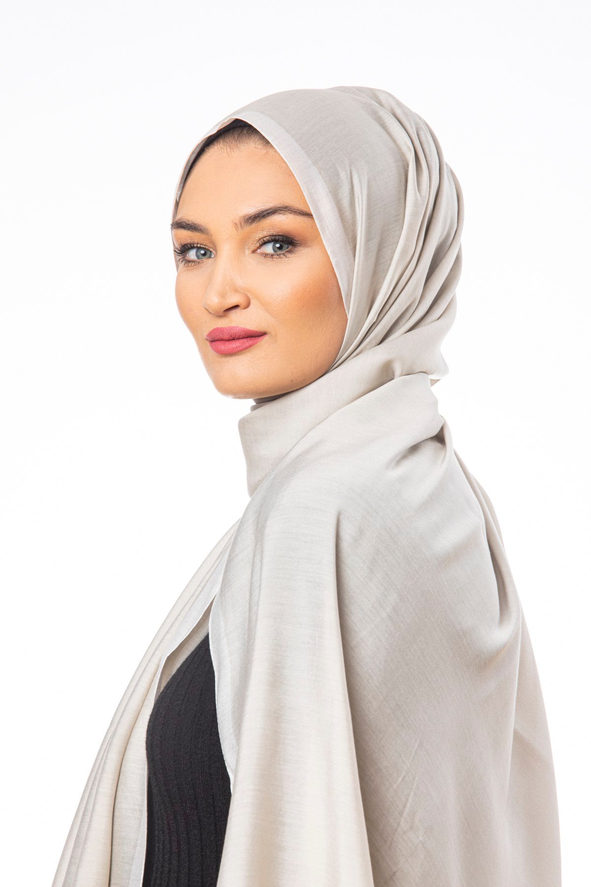 JAKARLI MODAL ŞALDüz Desen Modal Seri Şal Askısı ile Birlikte 75x200 cm