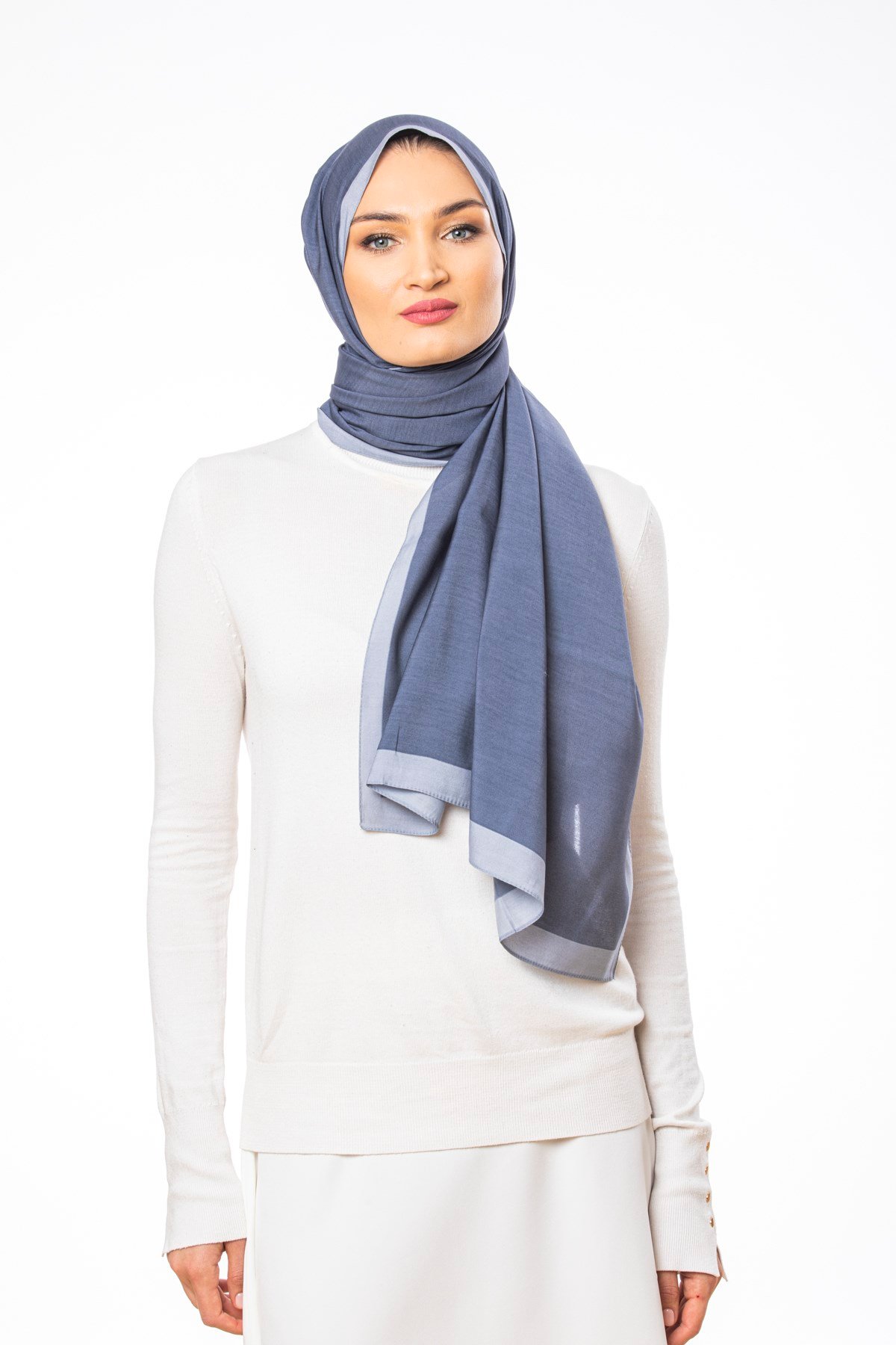 JAKARLI MODAL ŞALDüz Desen Modal Seri Şal Askısı ile Birlikte 75x200 cm