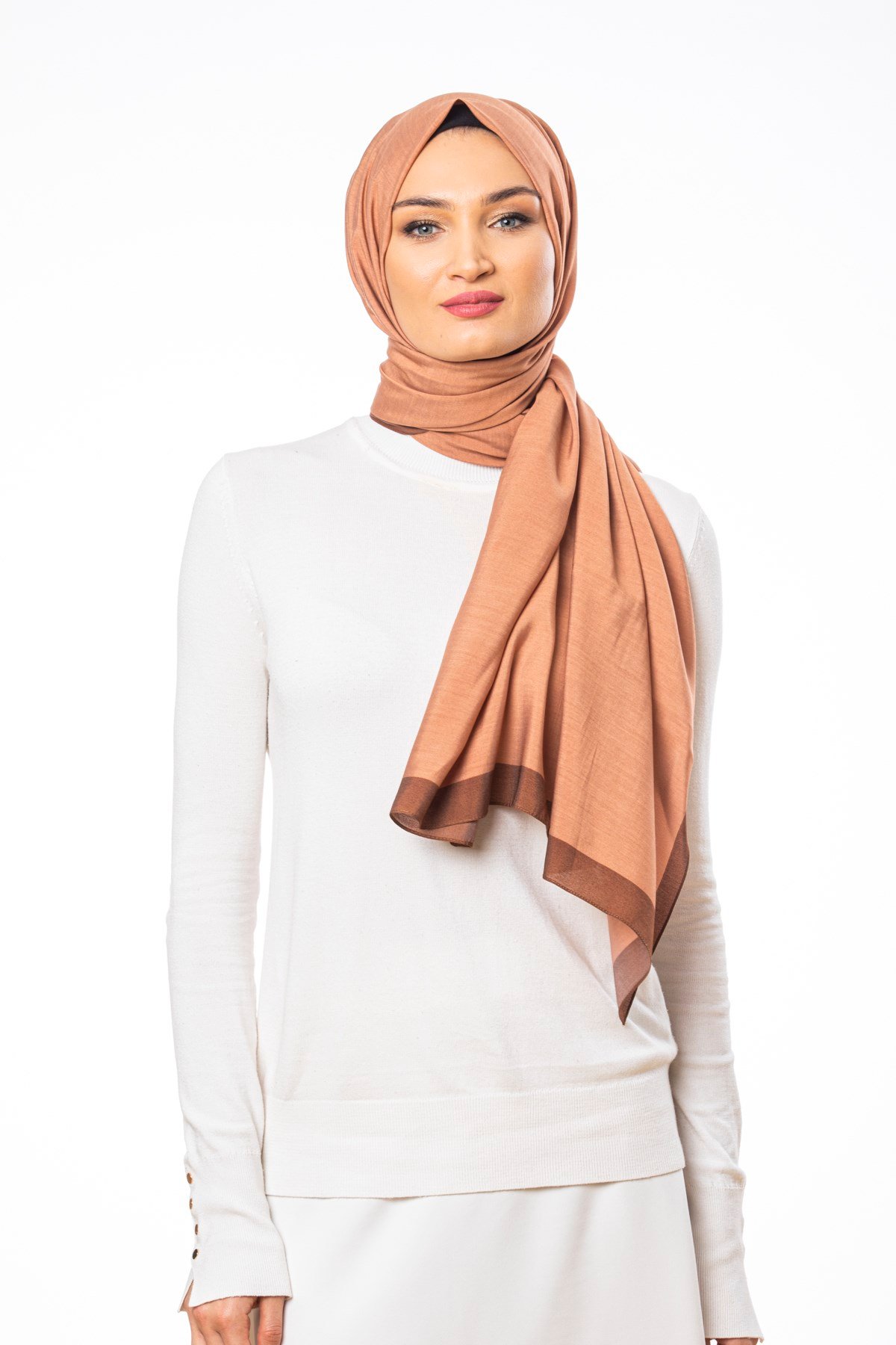 JAKARLI MODAL ŞALDüz Desen Modal Seri Şal Askısı ile Birlikte 75x200 cm