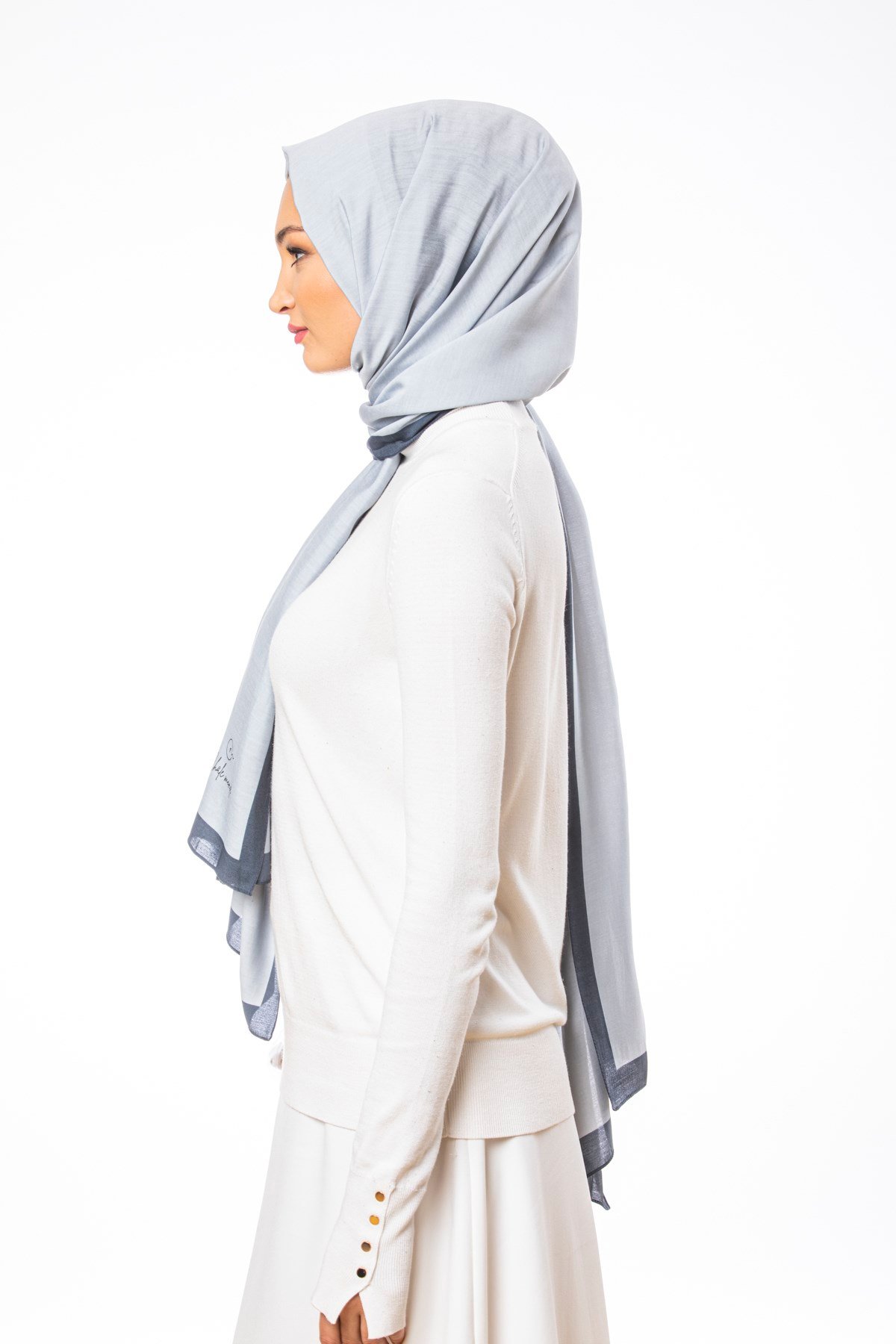 JAKARLI MODAL ŞALDüz Desen Modal Seri Şal Askısı ile Birlikte 75x200 cm