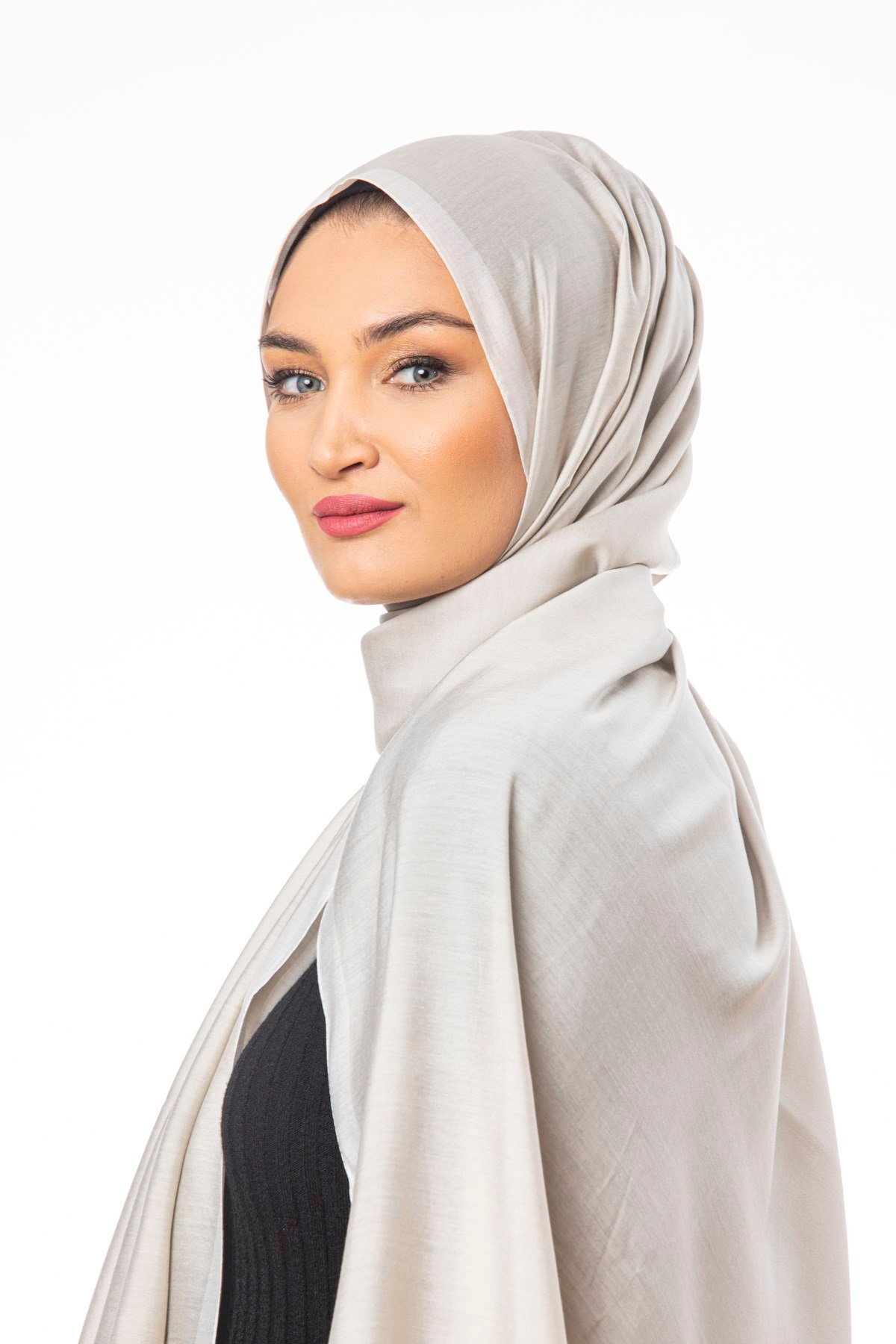 JAKARLI MODAL ŞALDüz Desen Modal Seri Şal Askısı ile Birlikte 75x200 cm