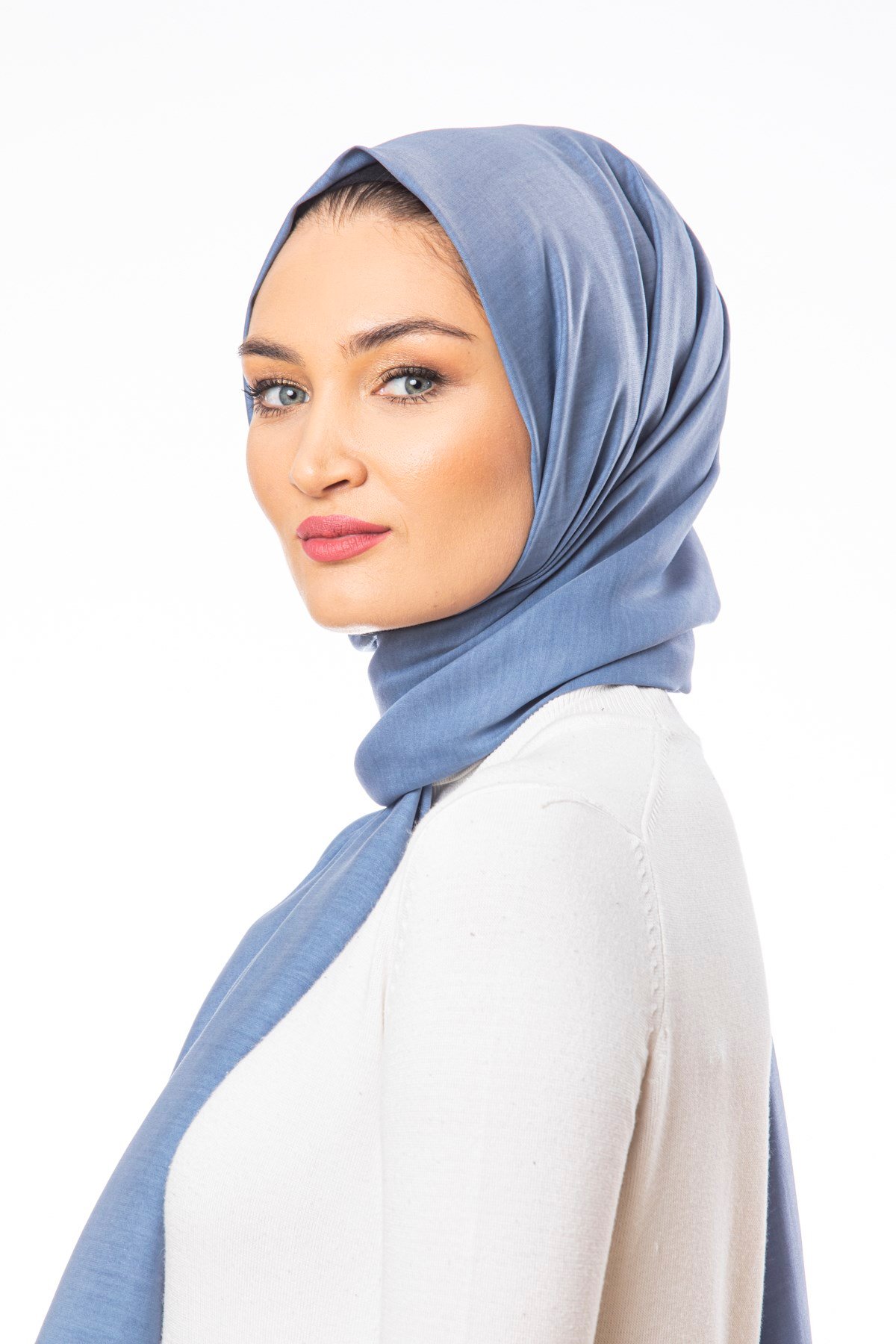 JAKARLI MODAL ŞALDüz Desen Modal Seri Şal Askısı ile Birlikte 75x200 cm