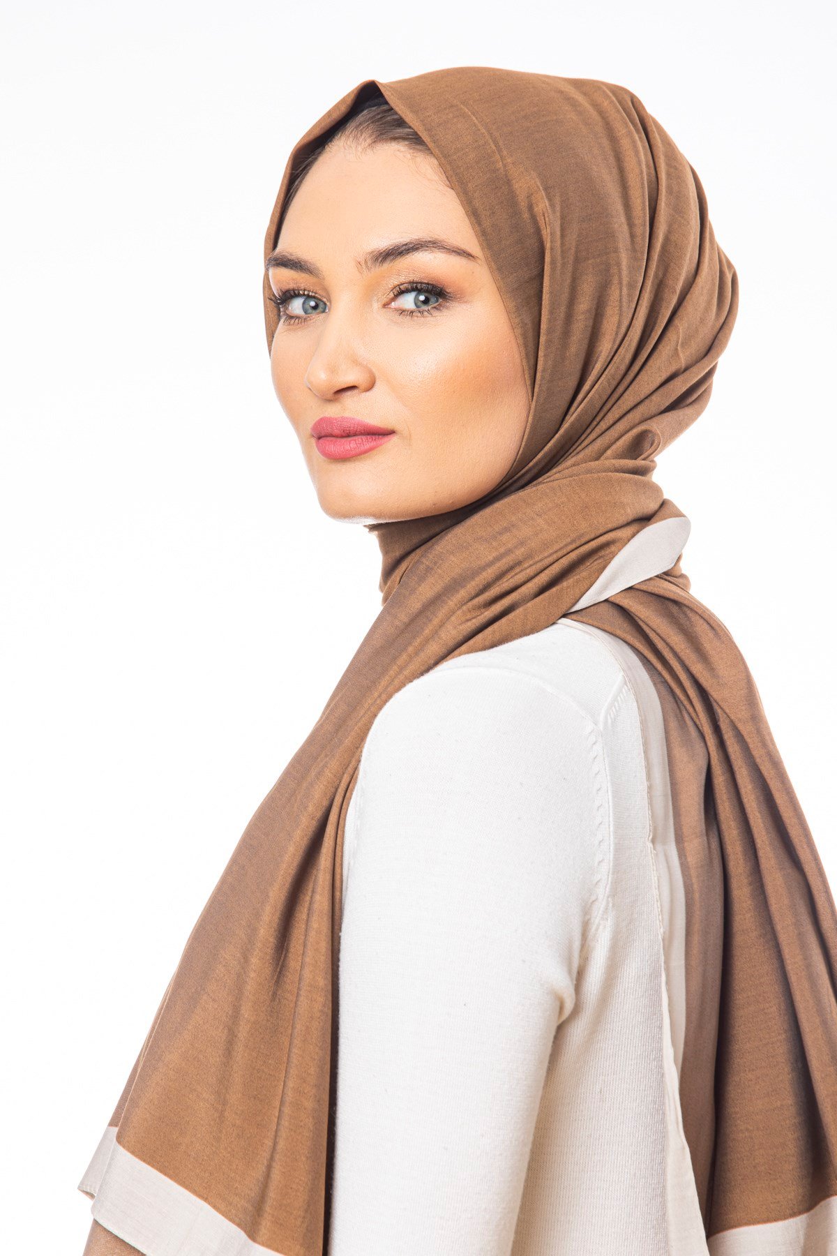 JAKARLI MODAL ŞALDüz Desen Modal Seri Şal Askısı ile Birlikte 75x200 cm