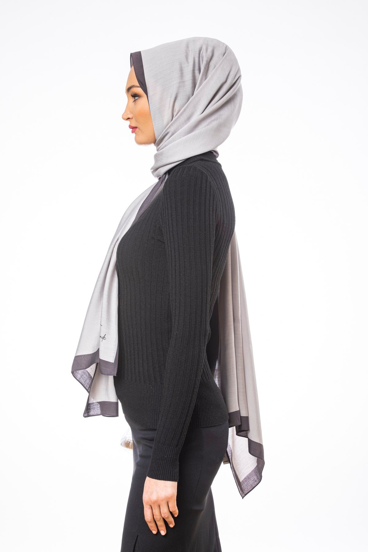JAKARLI MODAL ŞALDüz Desen Modal Seri Şal Askısı ile Birlikte 75x200 cm