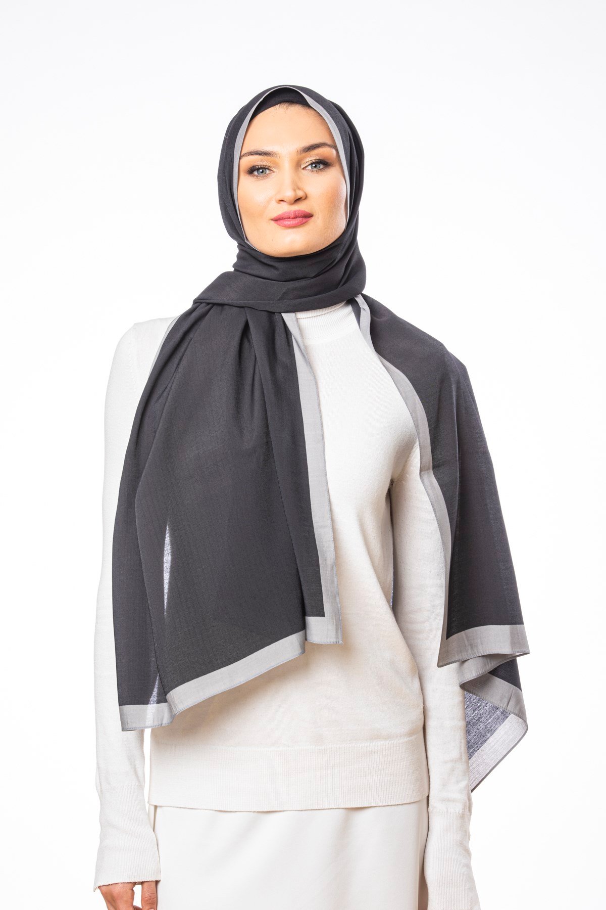 JAKARLI MODAL ŞALDüz Desen Modal Seri Şal Askısı ile Birlikte 75x200 cm