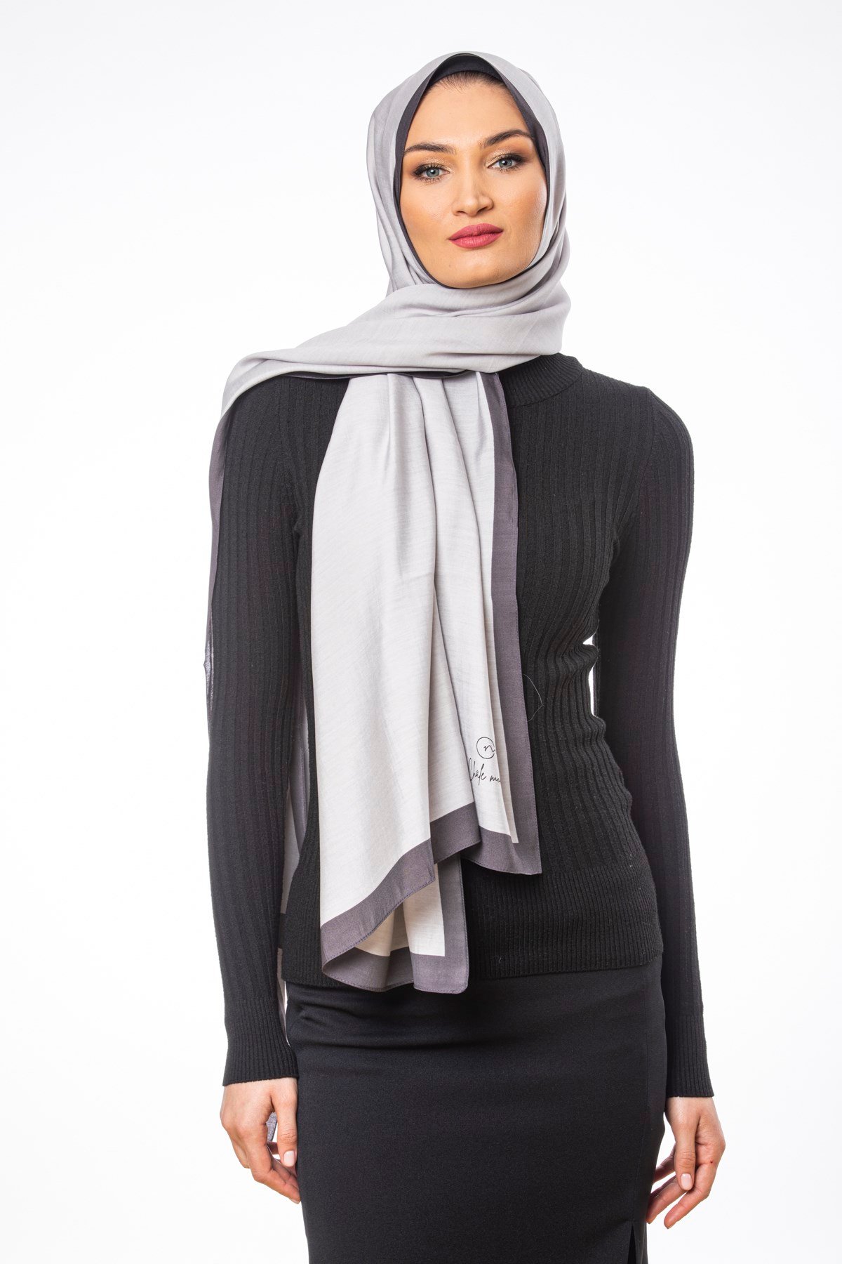 JAKARLI MODAL ŞALDüz Desen Modal Seri Şal Askısı ile Birlikte 75x200 cm