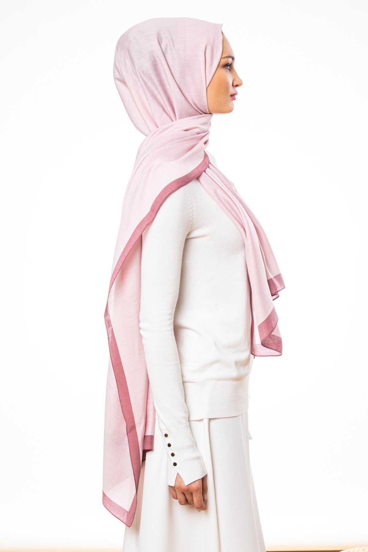 JAKARLI MODAL ŞALDüz Desen Modal Seri Şal Askısı ile Birlikte 75x200 cm
