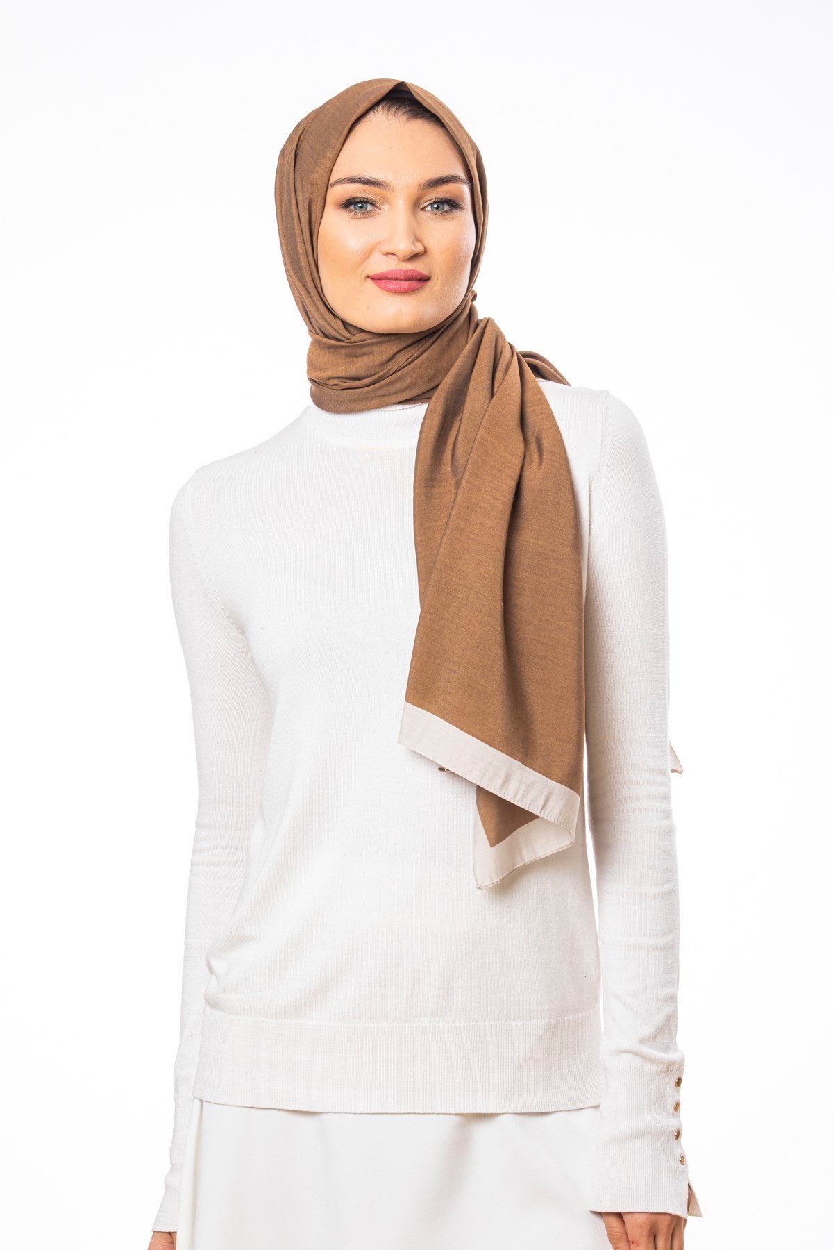 JAKARLI MODAL ŞALDüz Desen Modal Seri Şal Askısı ile Birlikte 75x200 cm