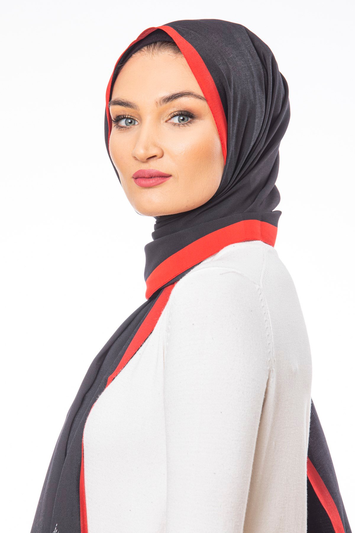 JAKARLI MODAL ŞALDüz Desen Modal Seri Şal Askısı ile Birlikte 75x200 cm