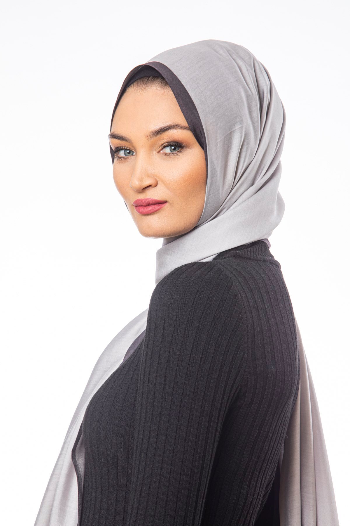 JAKARLI MODAL ŞALDüz Desen Modal Seri Şal Askısı ile Birlikte 75x200 cm