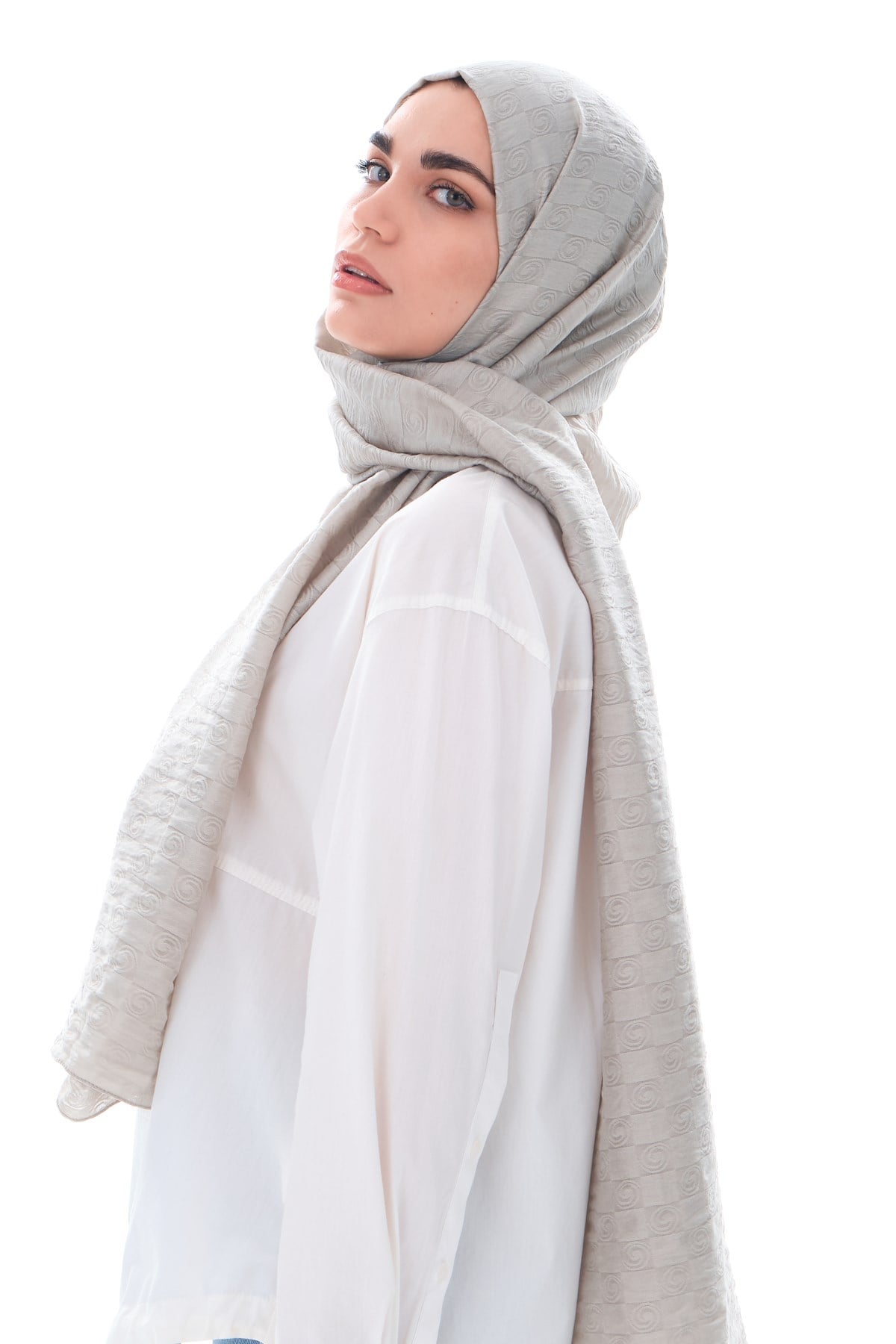 JAKARLI MODAL ŞALHelezon Desen Jakar Elegante Seri Viscon Şal Askısı ile Birlikte 75x200