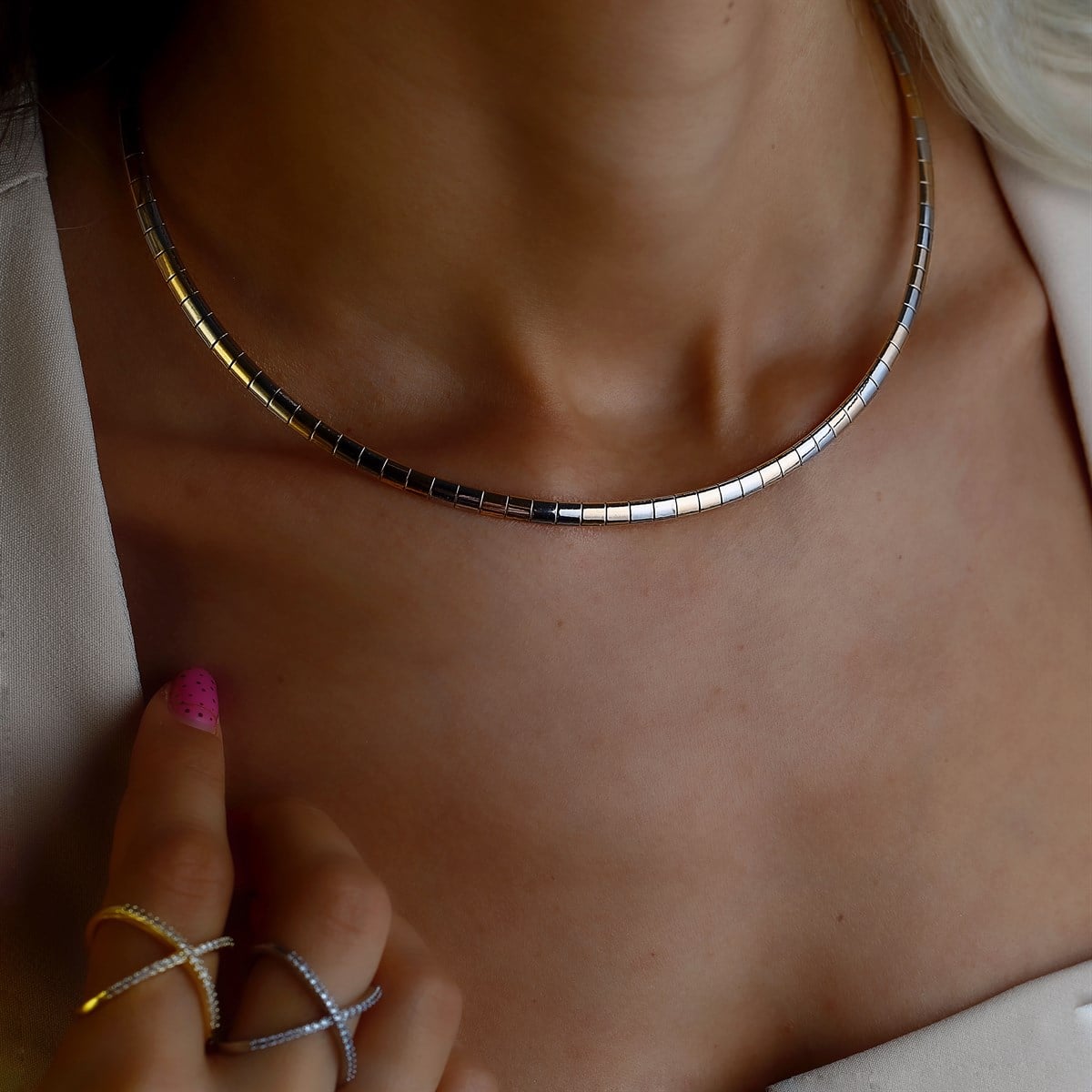 Çift Renkli Tasma Kolye