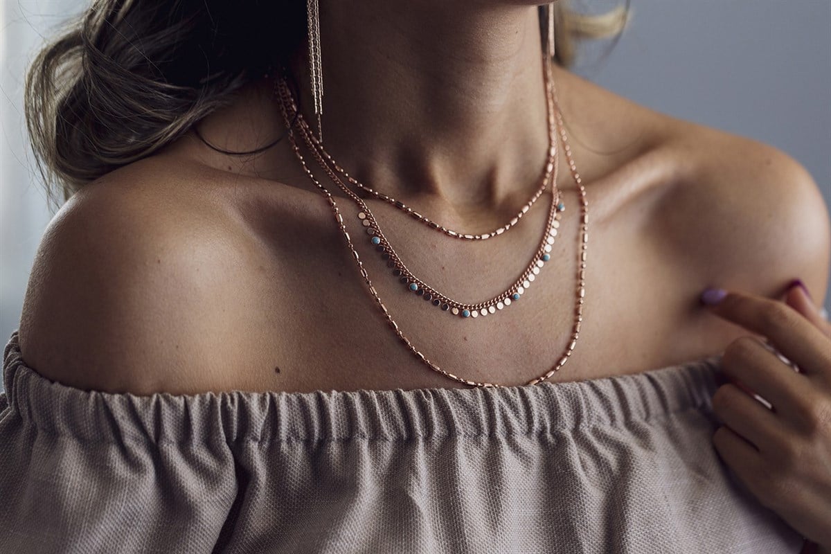 Maviş Rose Pullu Kolye