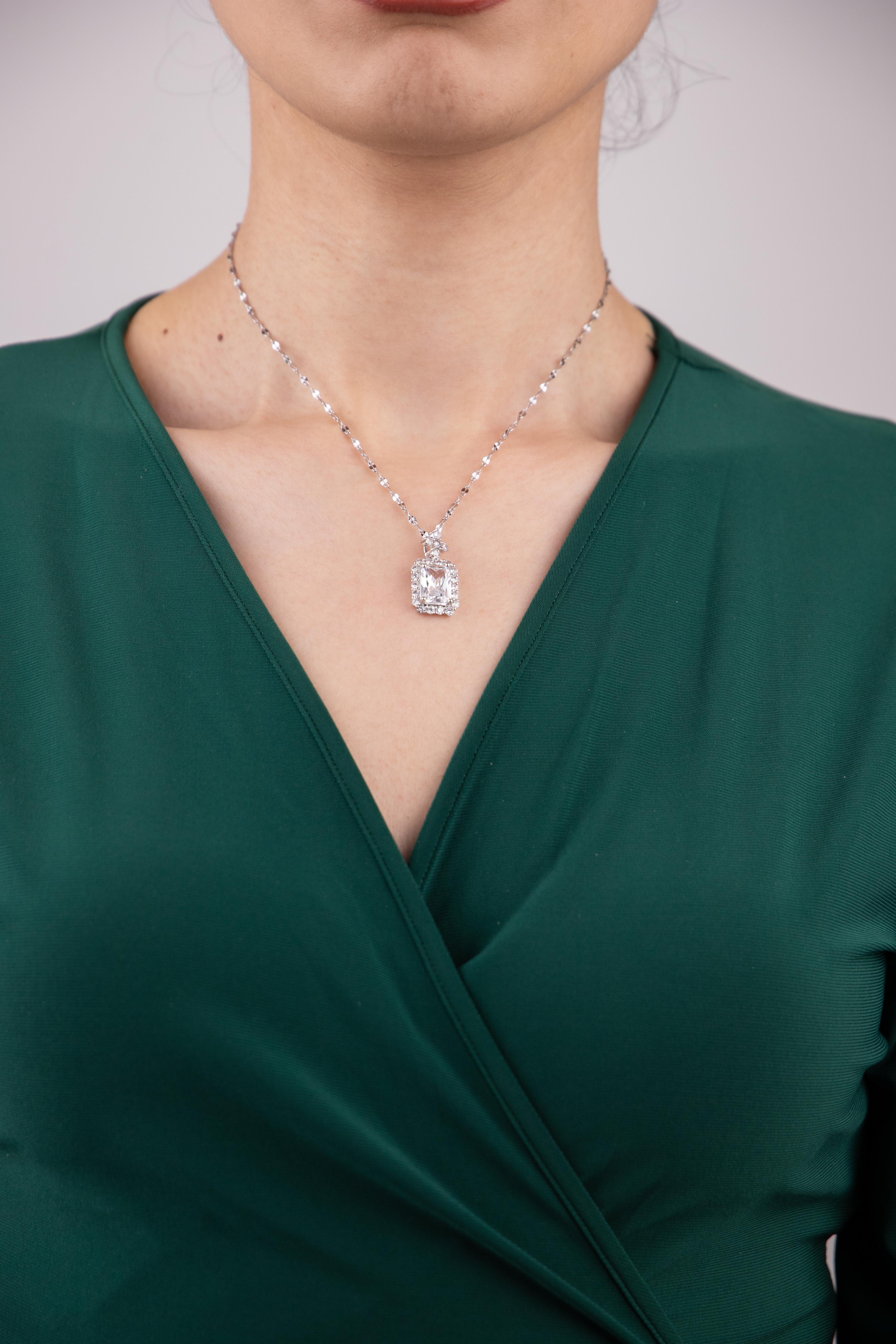 Baget Taşlı Gümüş Çelik Kolye