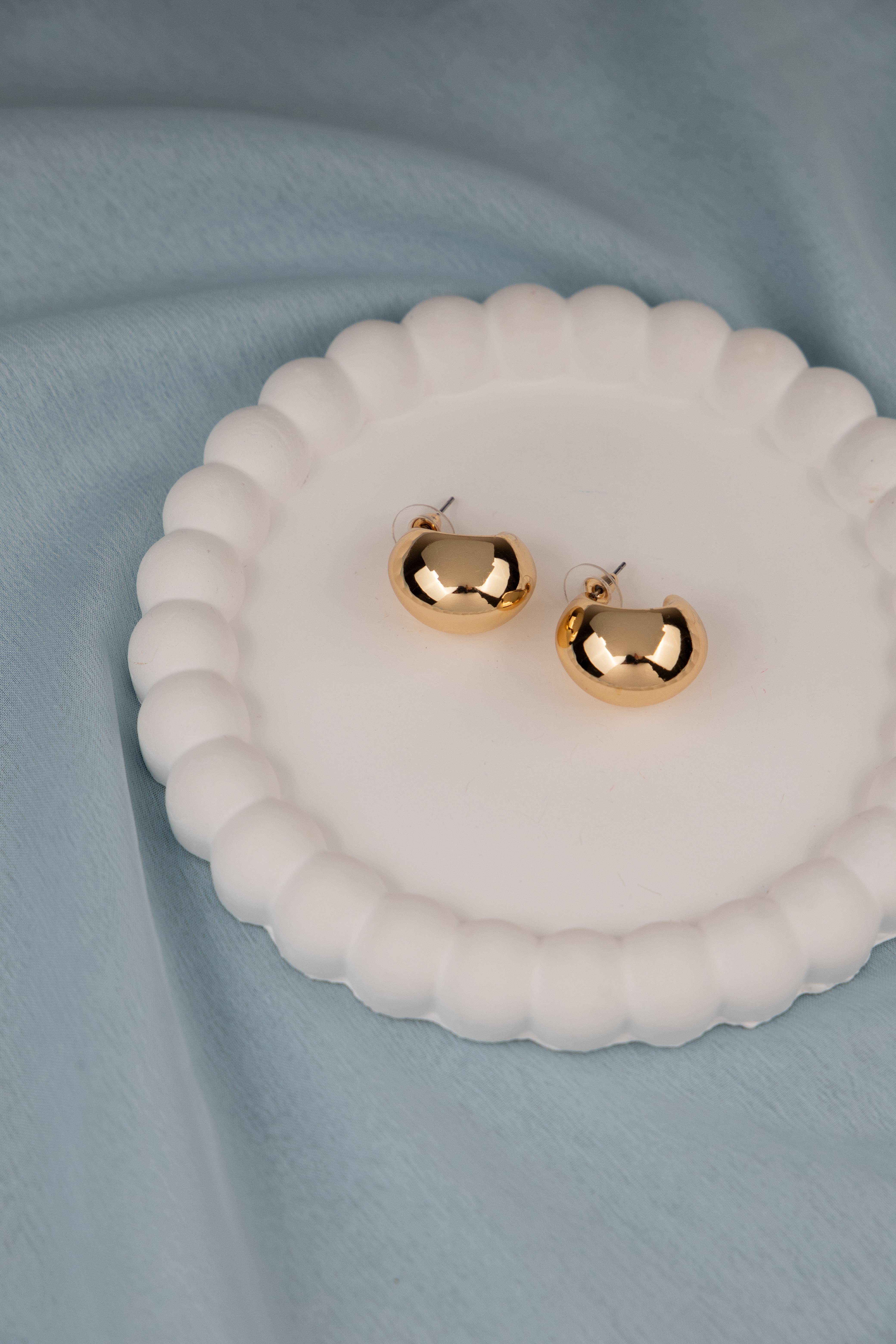 Bombeli Gold Yarım Halka Küpe