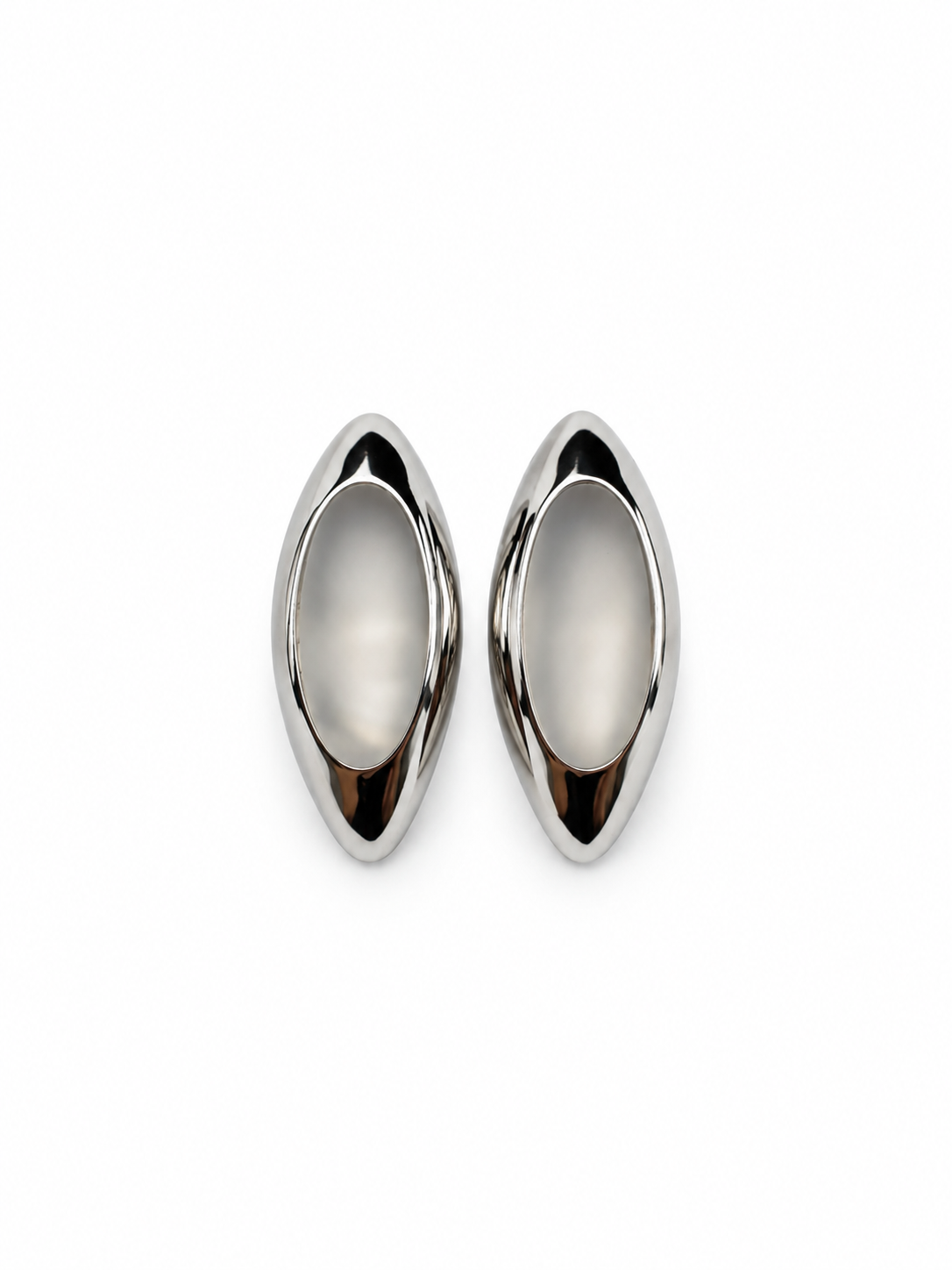 Bombeli Oval Mat Silver Küpe