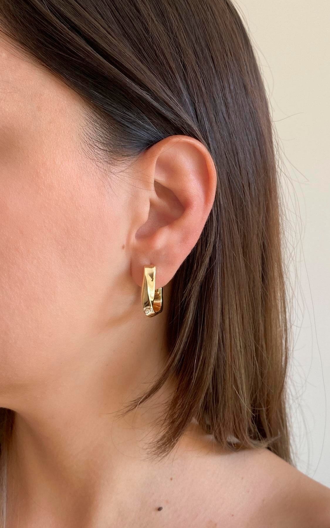 Dalga Formlu Gold Halka Küpe