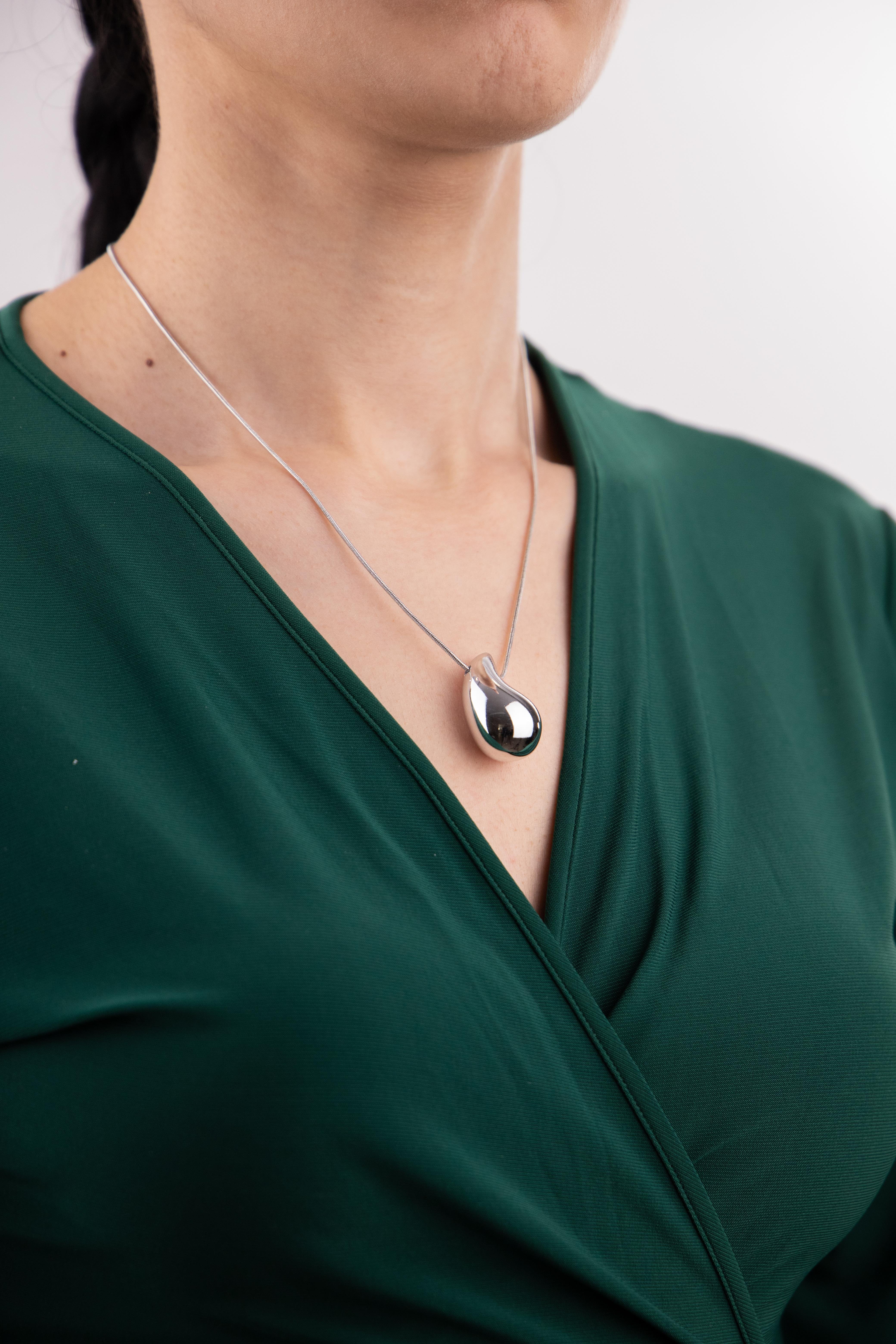 Damla Formlu Bombeli Yılan Zincirli Gümüş Çelik Kolye