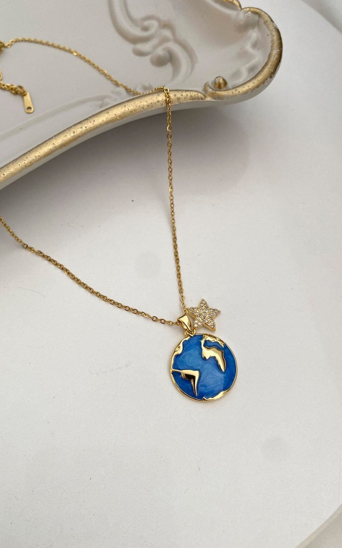 Dünya ve Yıldız Figürlü Gold Çelik Kolye