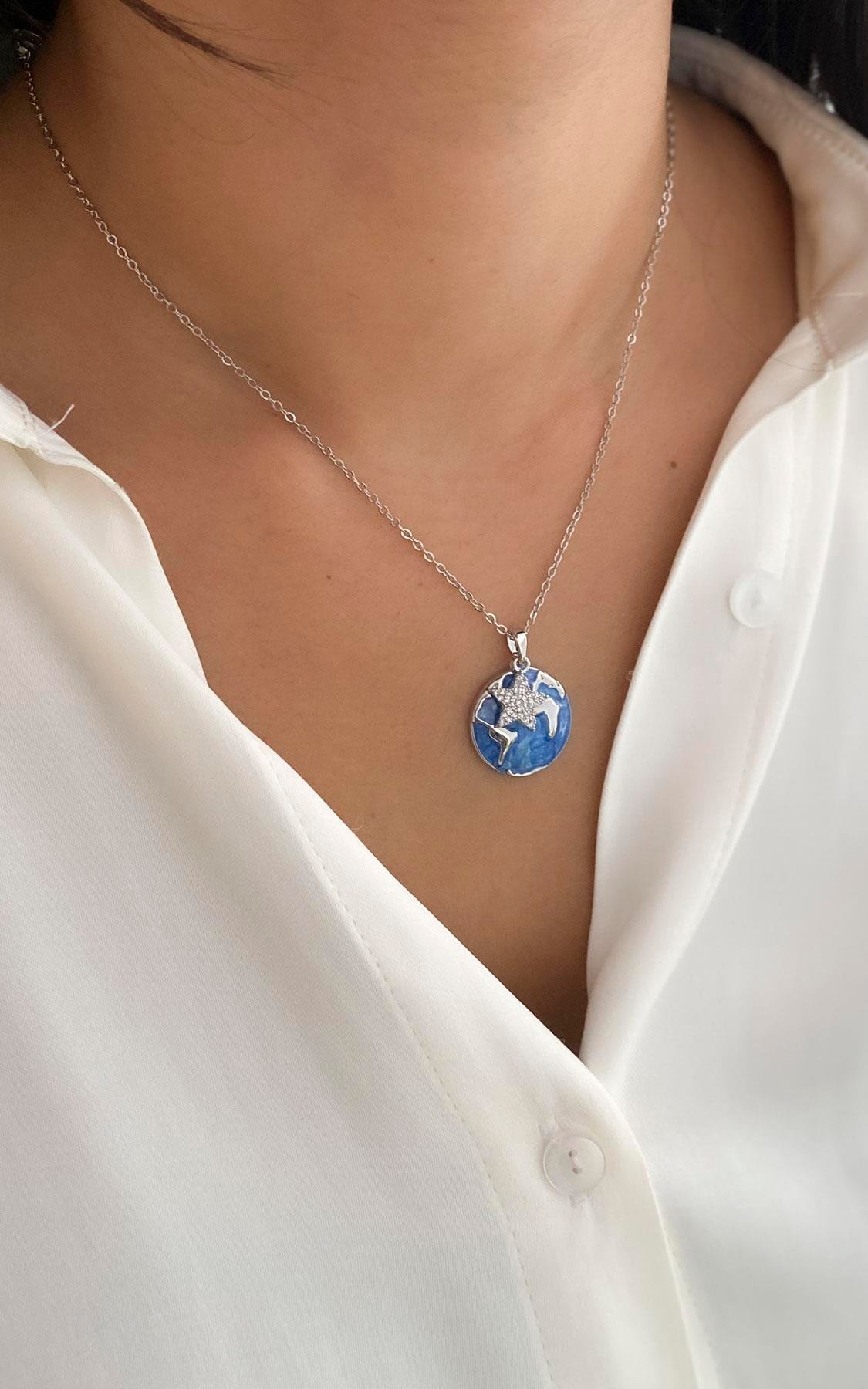 Dünya ve Yıldız Figürlü Gümüş Çelik Kolye