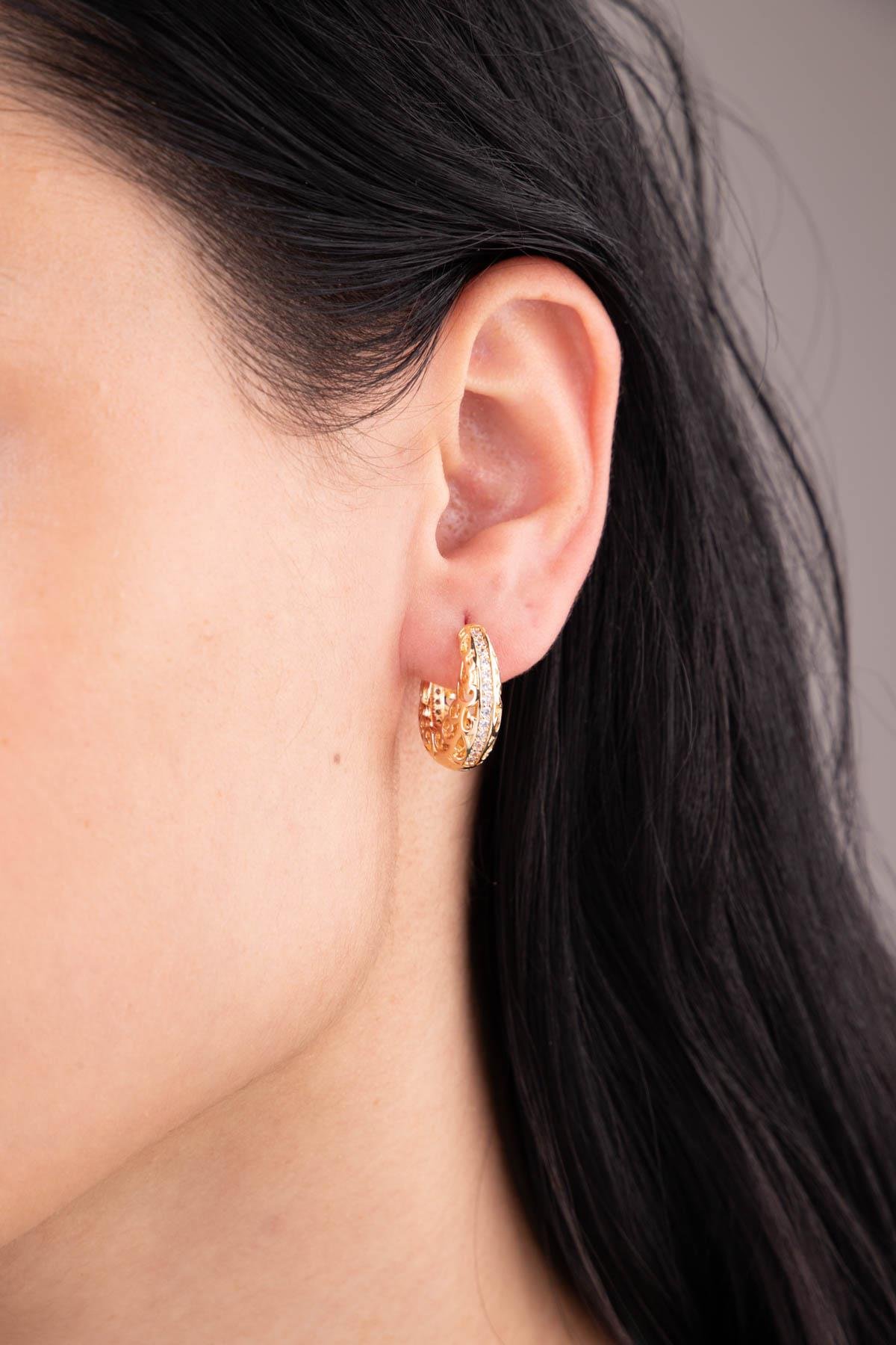 Etnik Desenli Zirkon Taş Detaylı Gold Halka Küpe