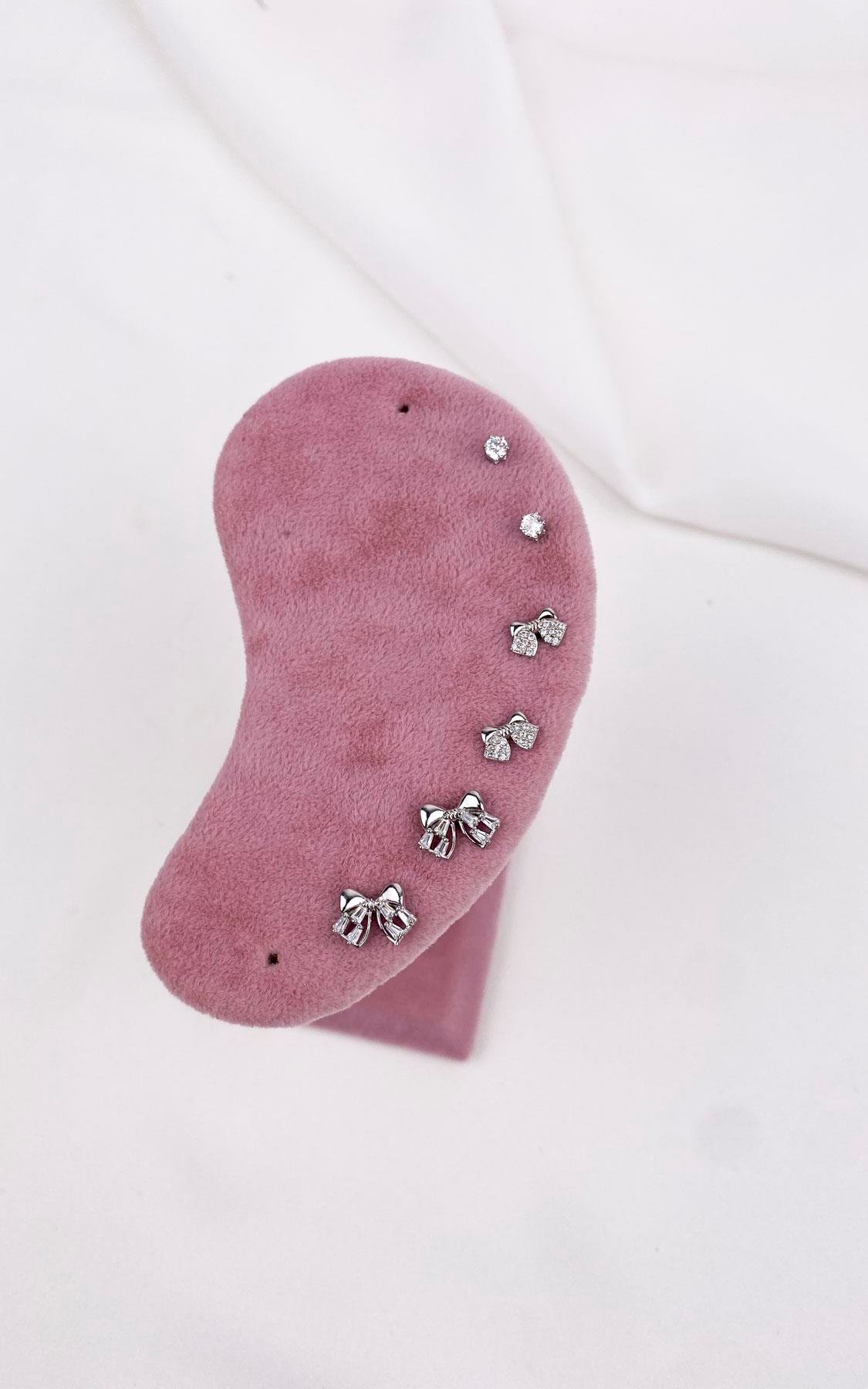 Fiyonk Figürlü Zirkon Taşlı Gümüş Set Küpe