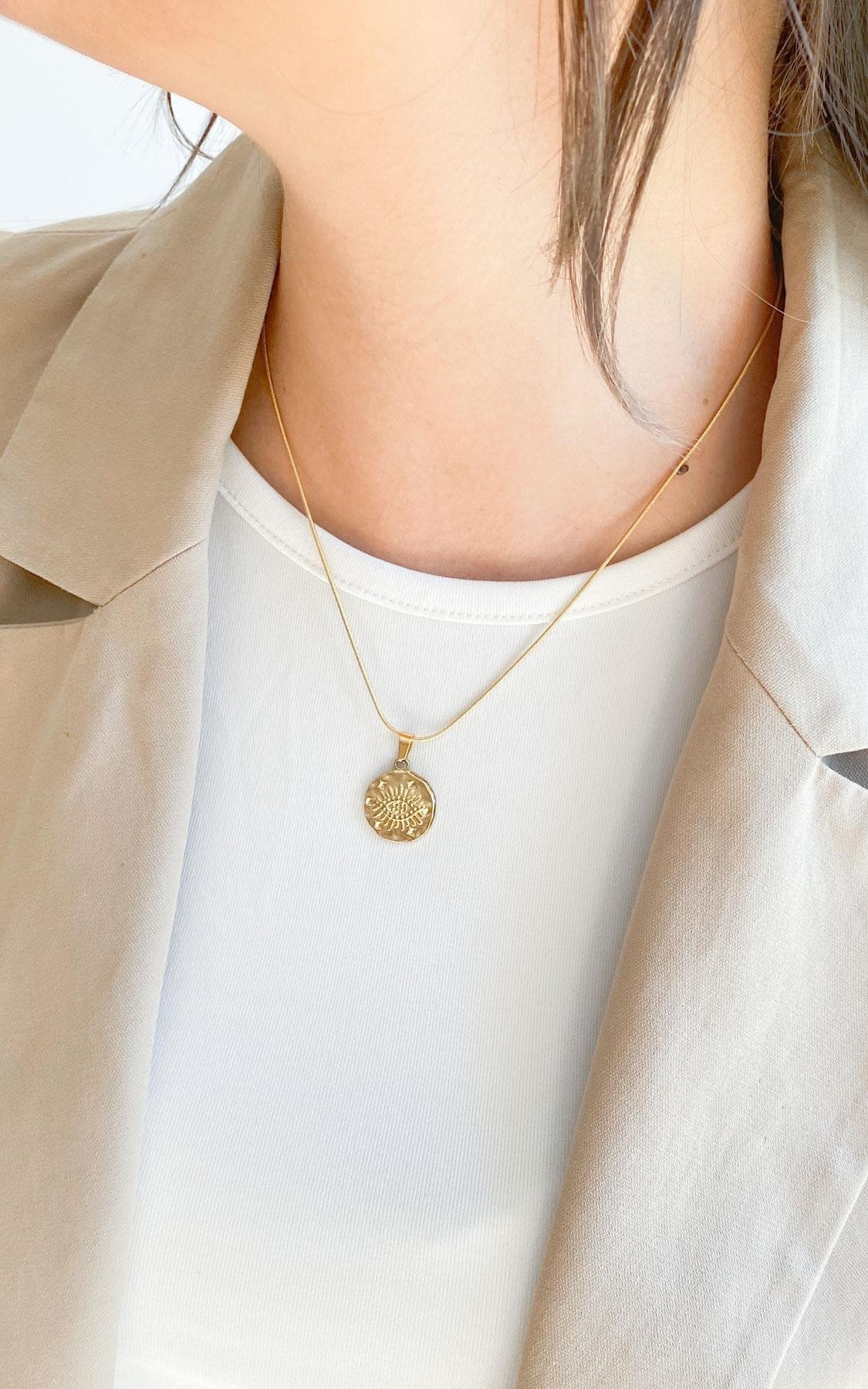 Geometrik Plaka Göz Desenli Yılan Zincirli Gold Çelik Kolye