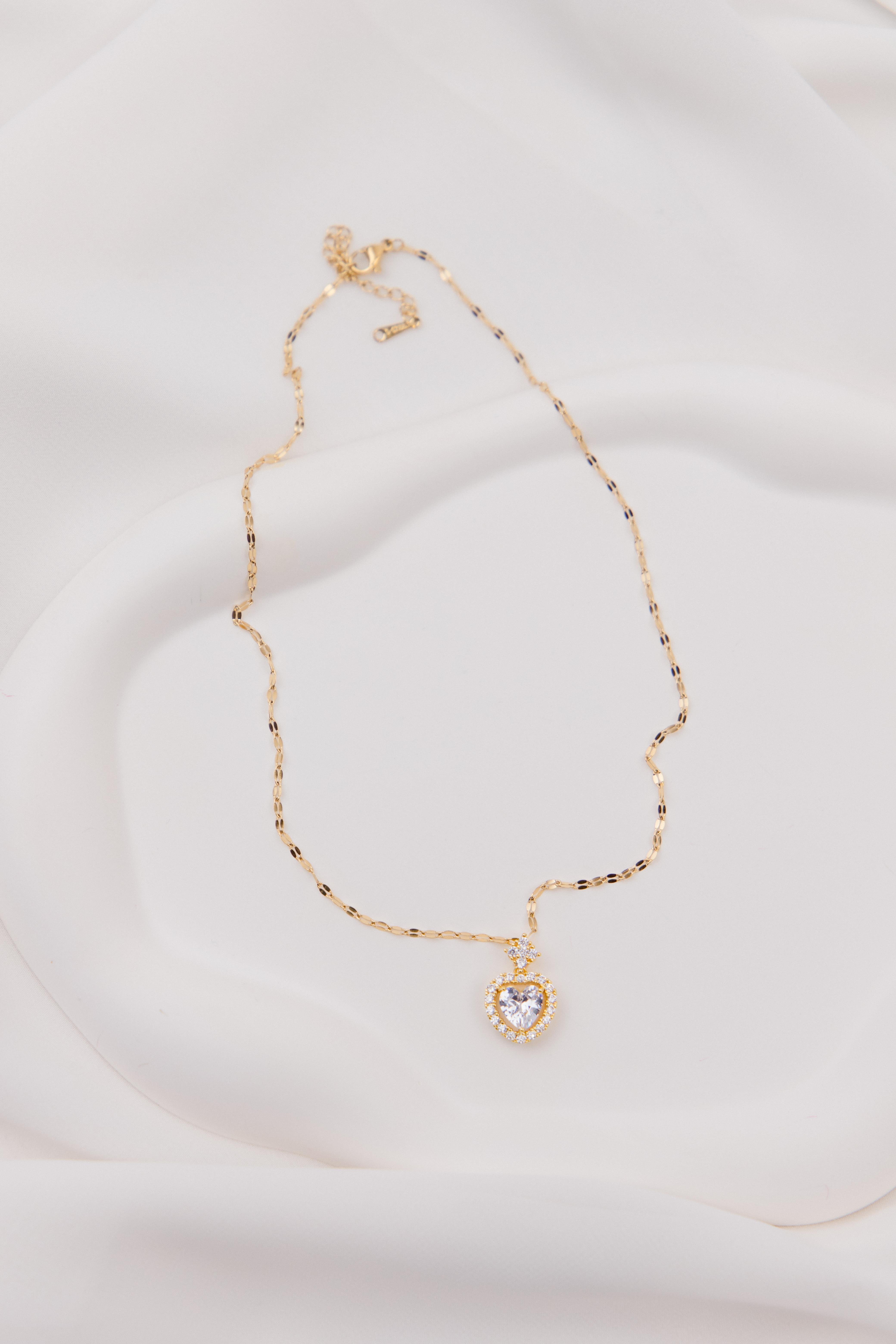 Kalp Figürlü Taşlı Gold Çelik Kolye