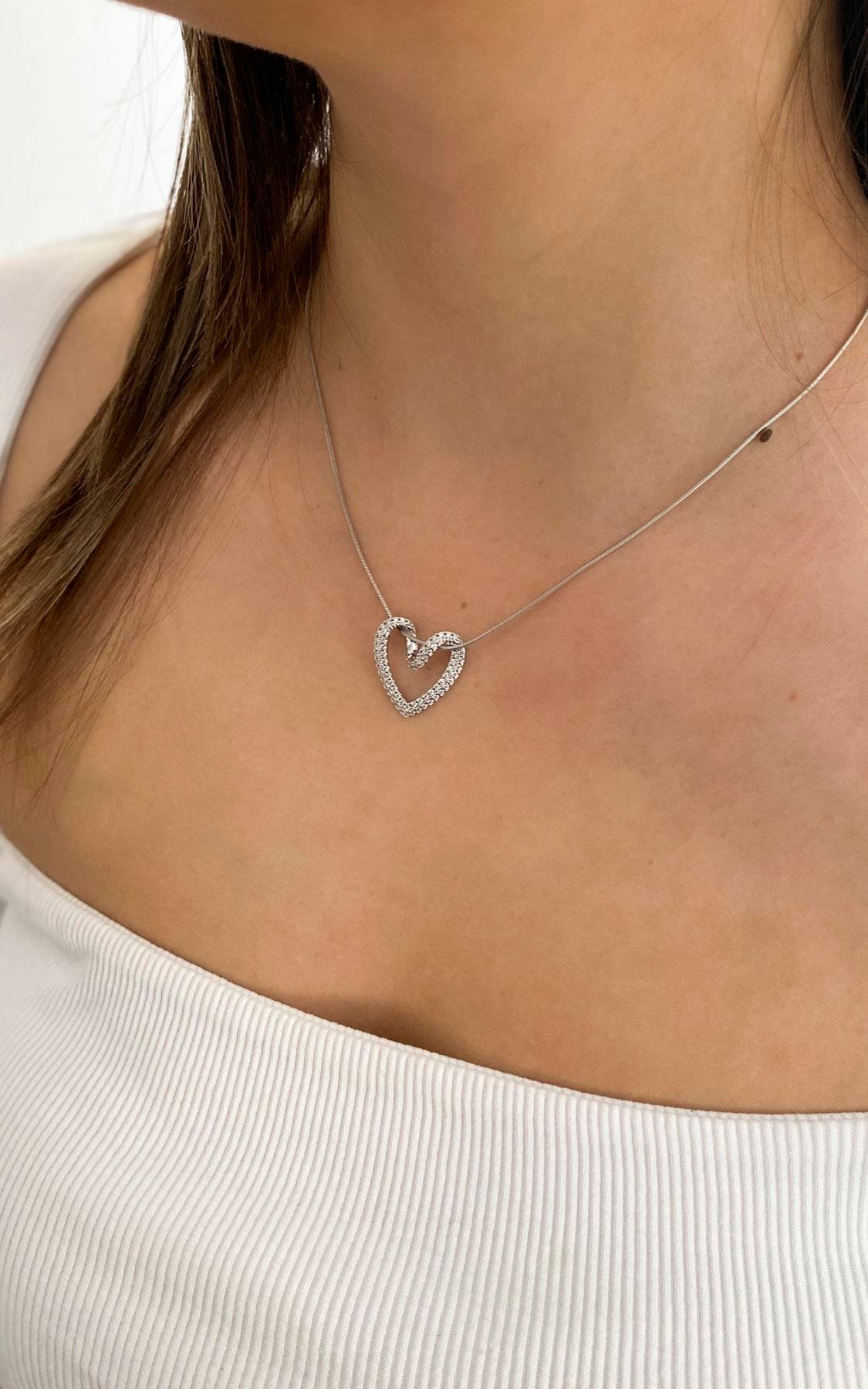 Kalp Figürlü Taşlı Gümüş Çelik Kolye