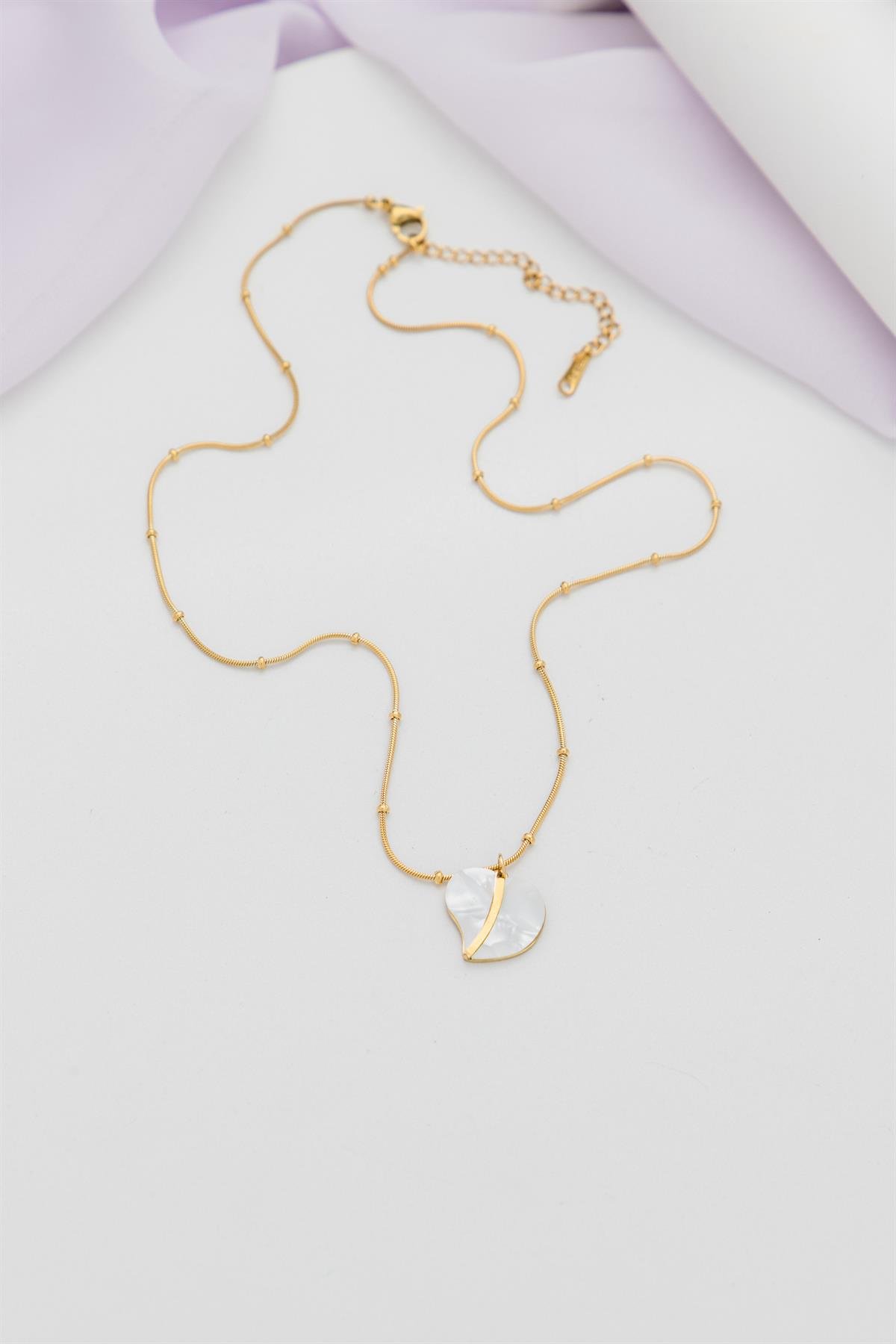 Kalp Figürlü Topçuk Zincir Gold Çelik Kolye