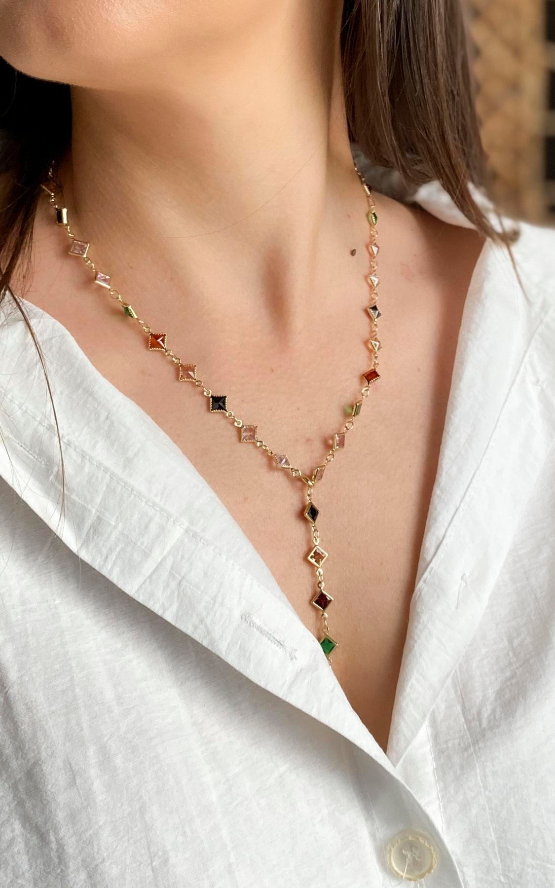 Kare Sıralı Gold Renkli Çelik Y Kolye