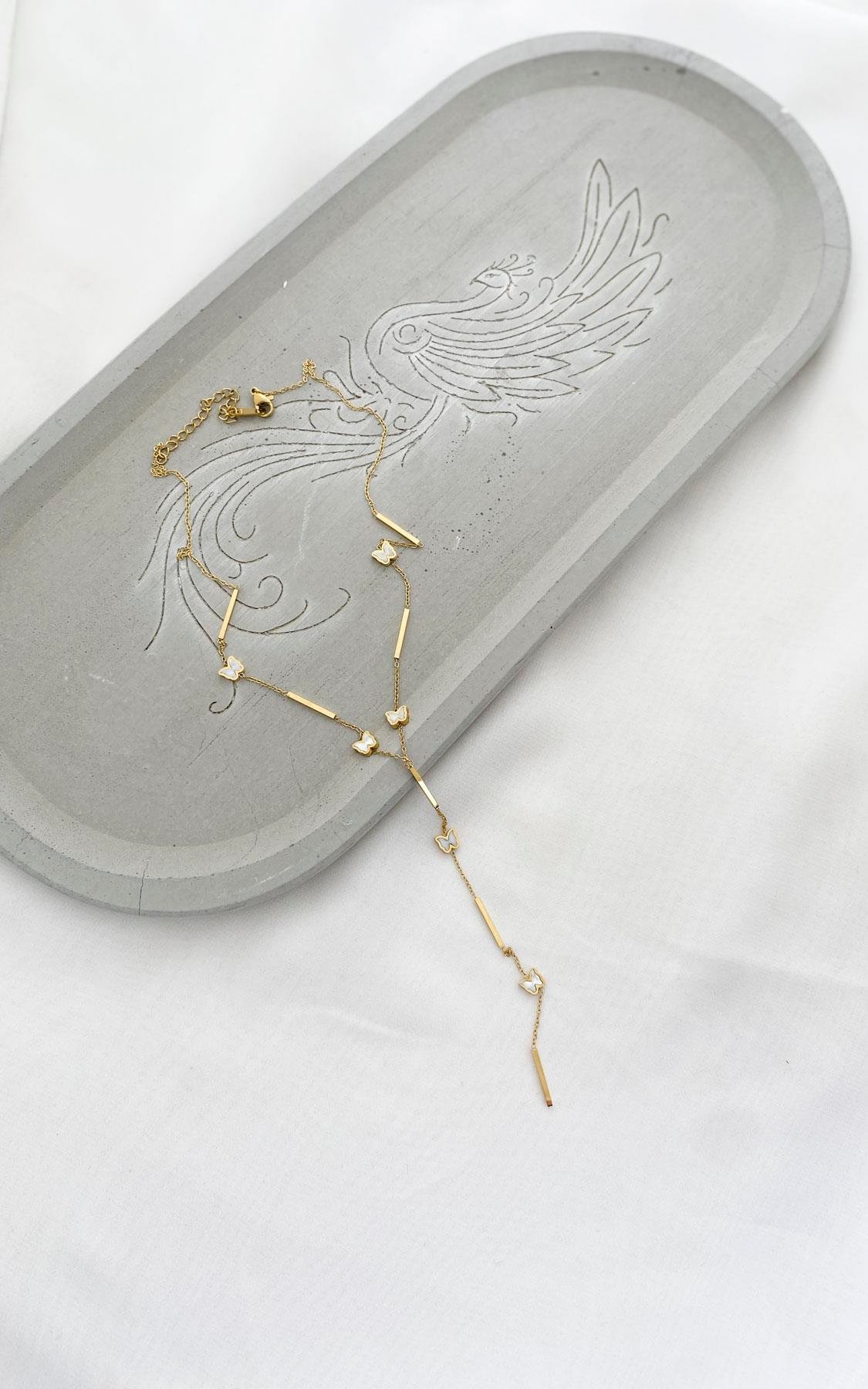 Kelebek Figürlü Gold Çelik Kolye