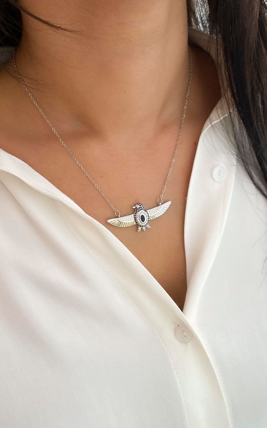 Kuş Figürlü Gümüş Çelik Kolye