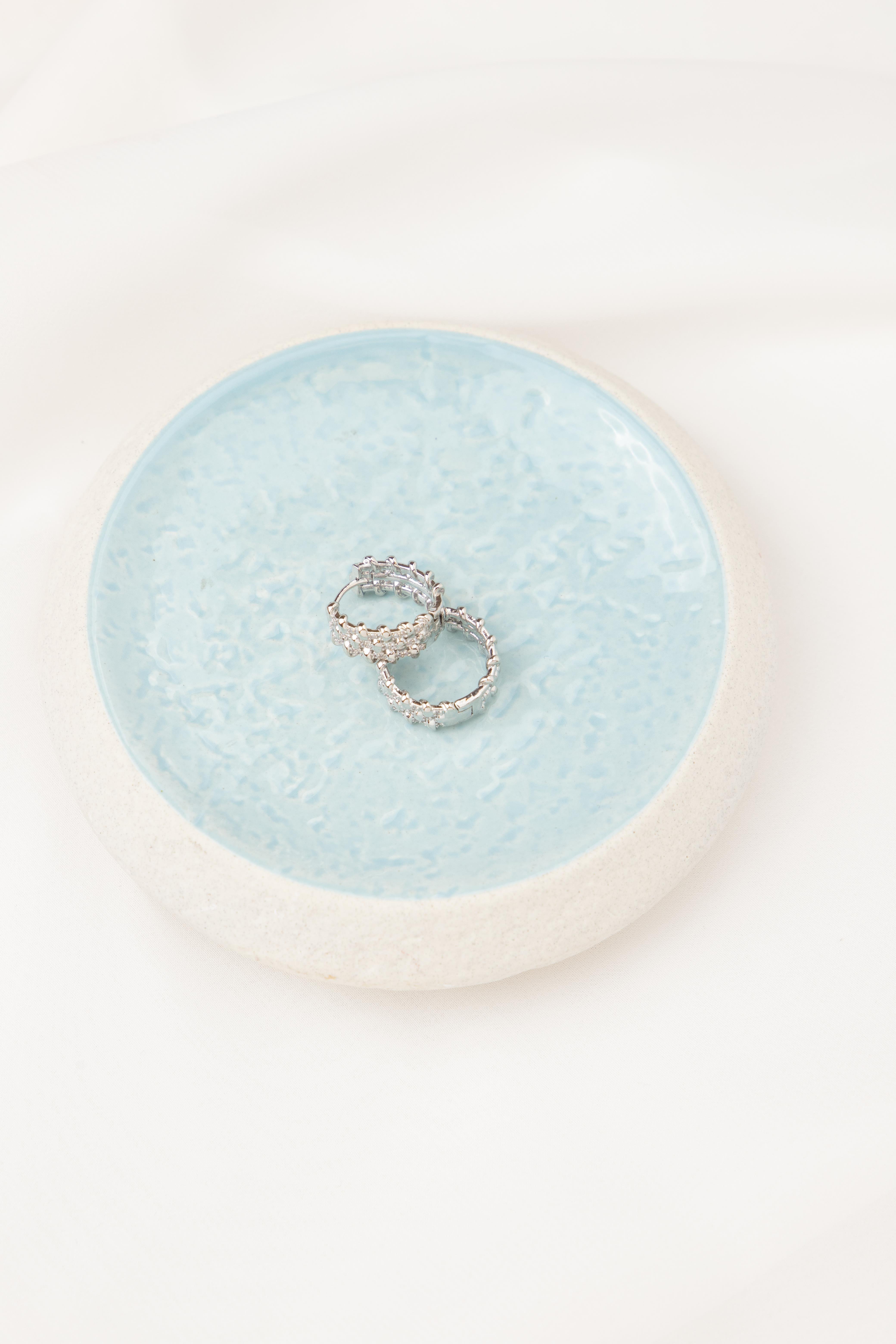 Sarmal Zirkon Taşlı Gümüş Halka Küpe