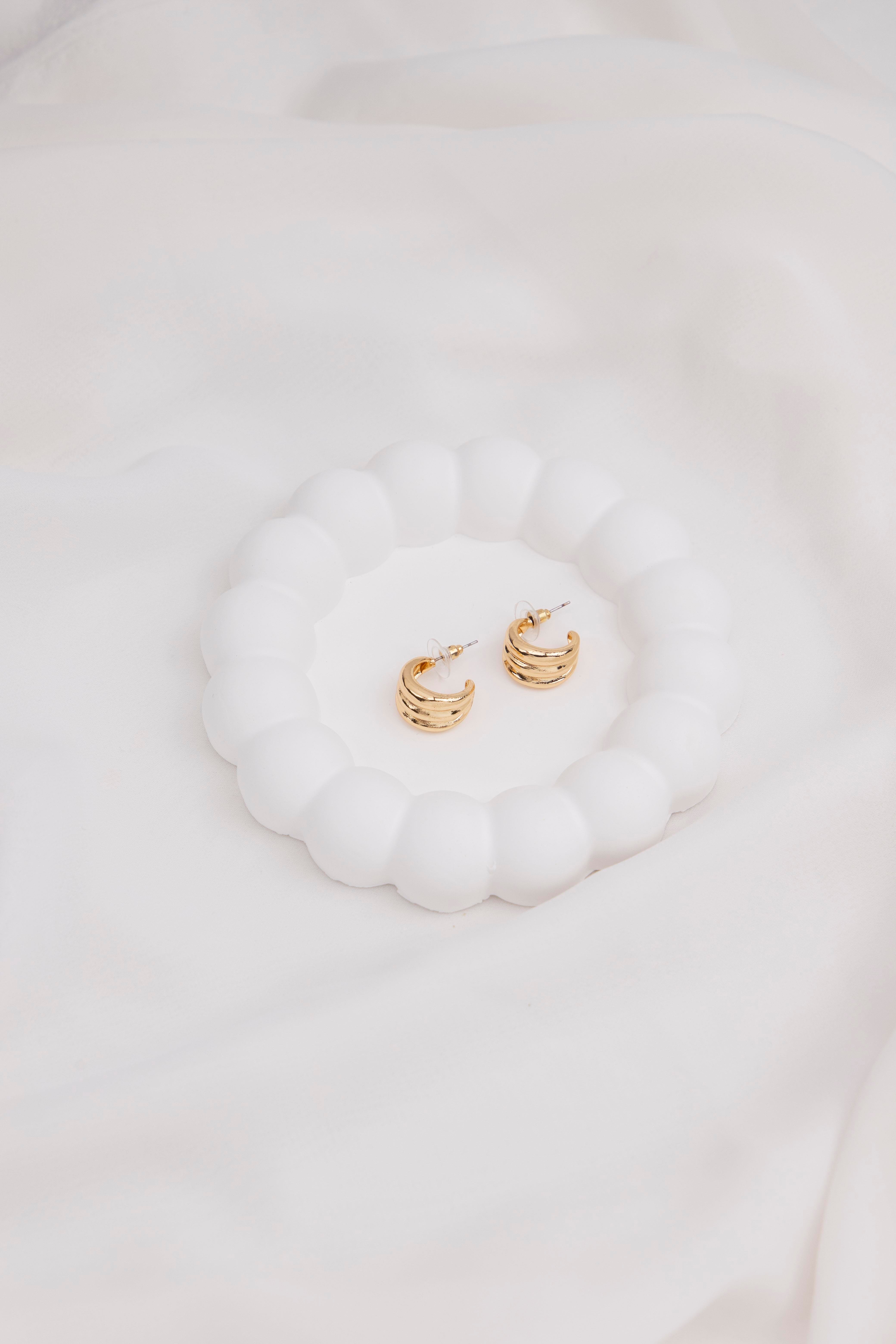 Sıralı Gold Yarım Halka Küpe