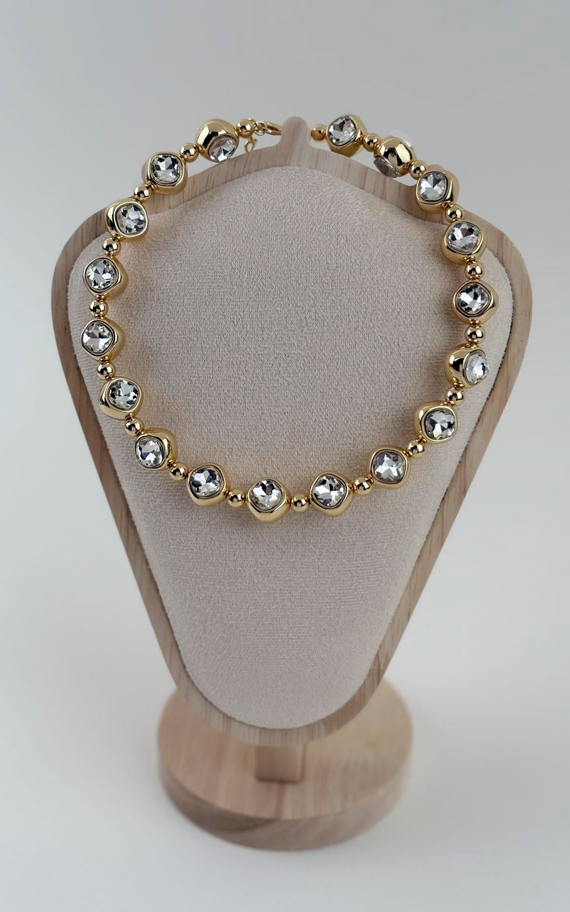 Taşlı Topçuk Sıralı Choker Kolye