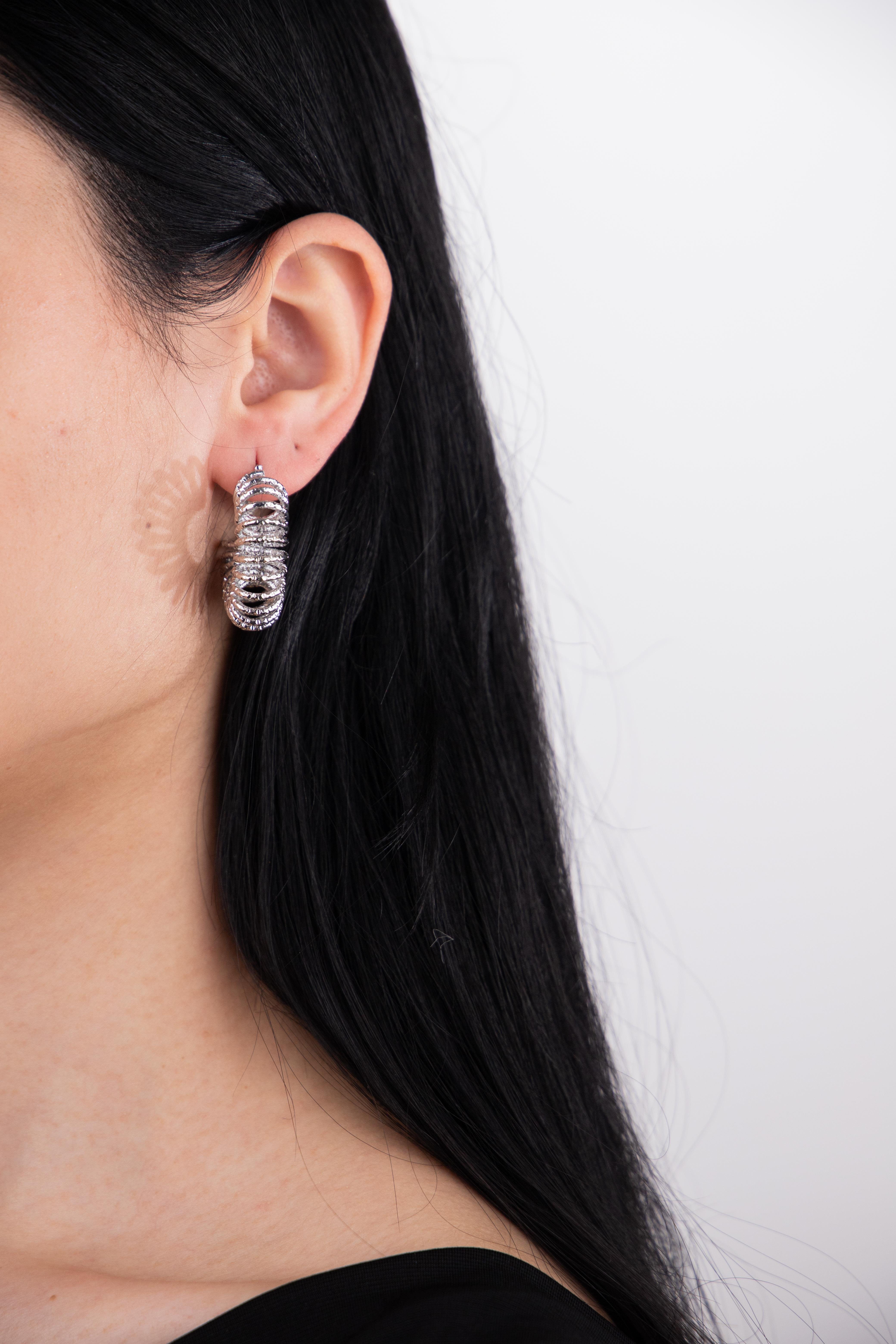 Yaylı Gümüş Halka Küpe