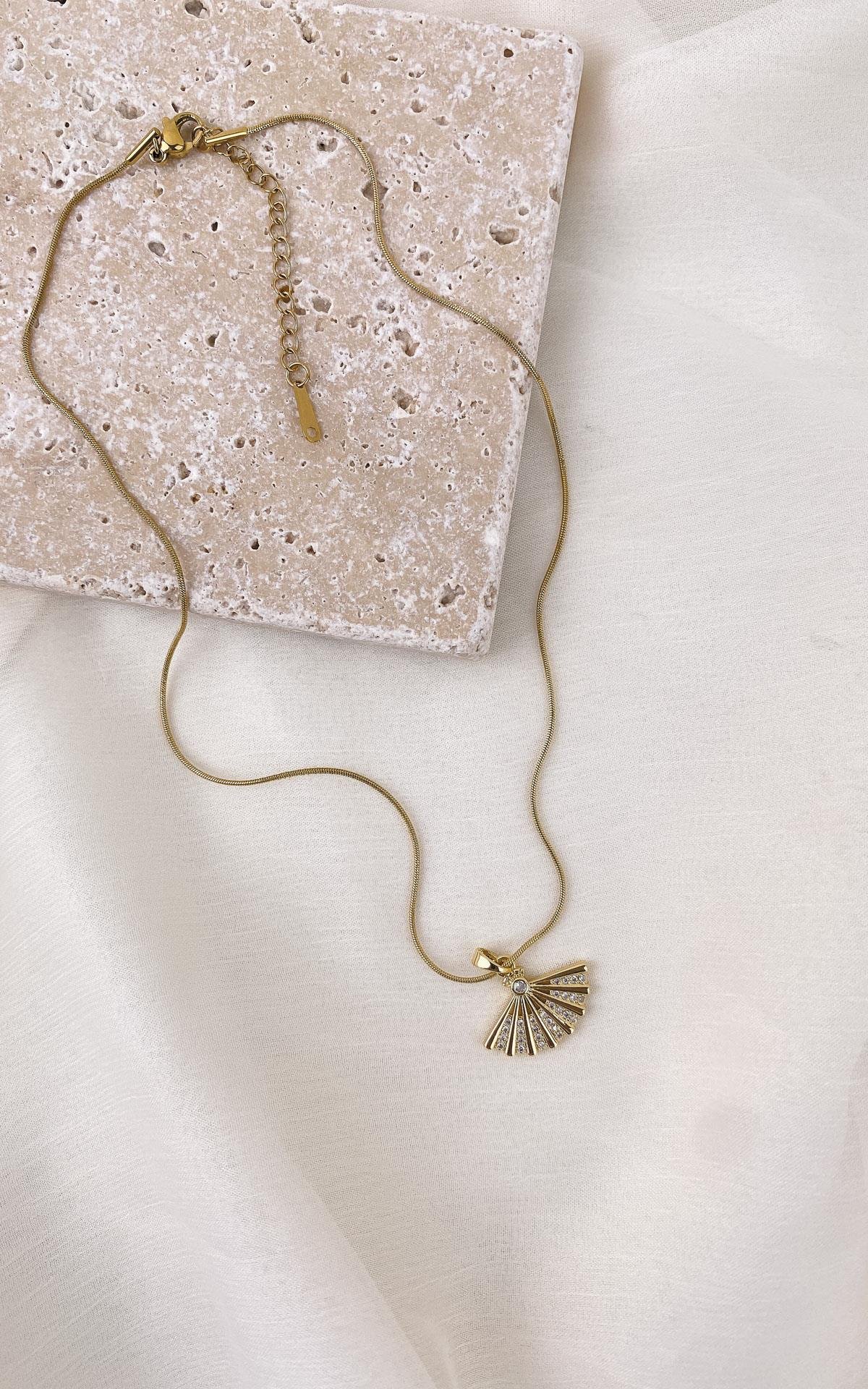 Yelpaze Figürlü Gold Çelik Kolye