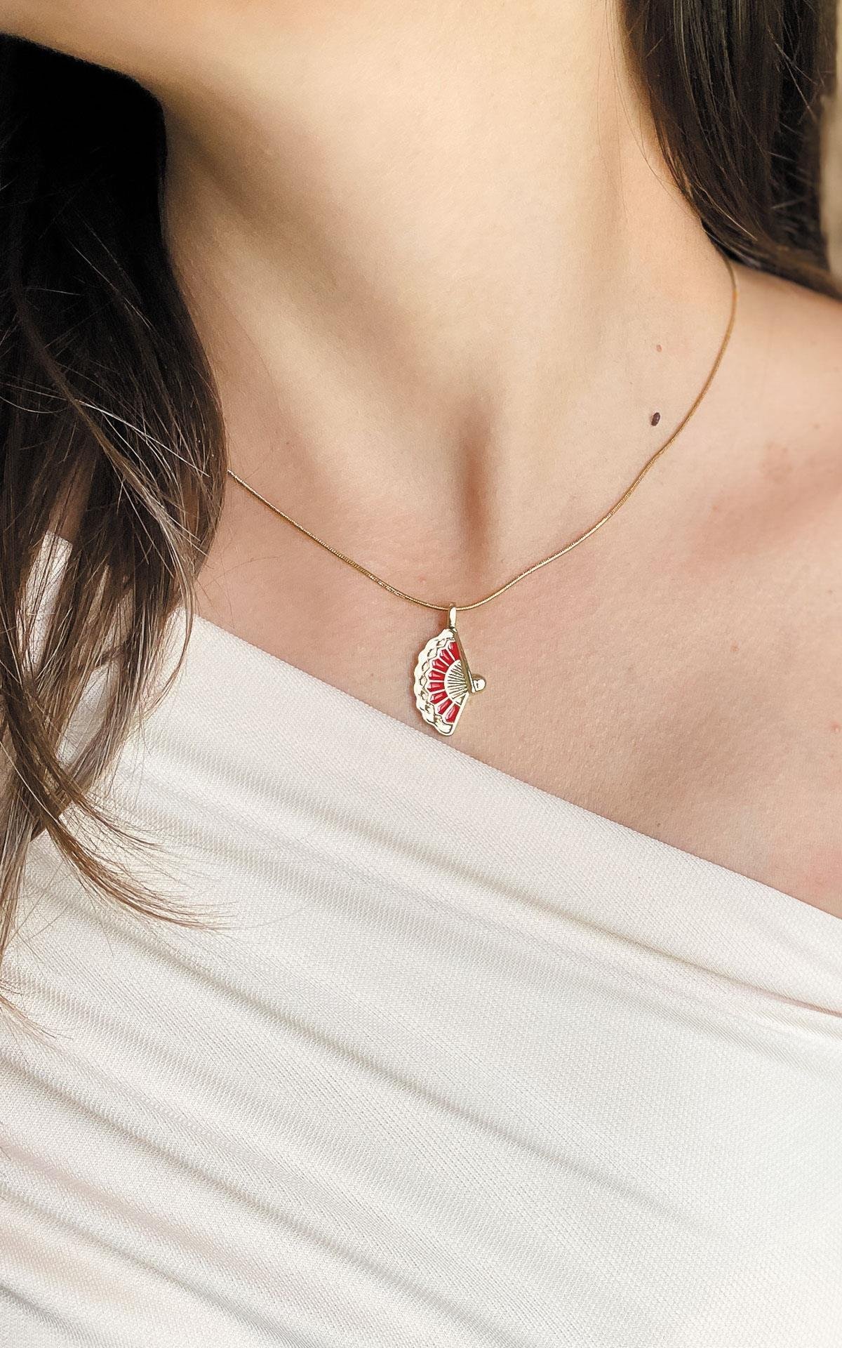 Yelpaze Figürlü Kırmızı Detaylı Gold Çelik Kolye