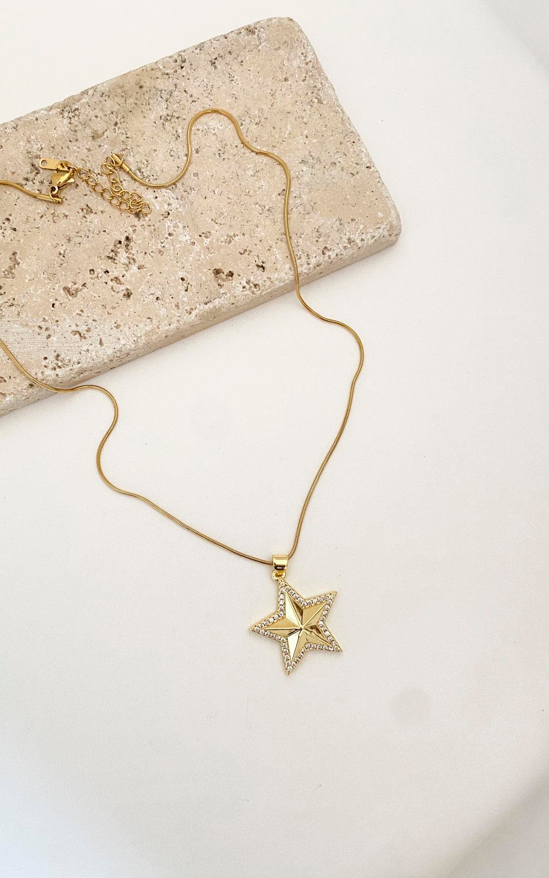 Yıldız Figürlü Zirkon Taşlı Gold Çelik Kolye