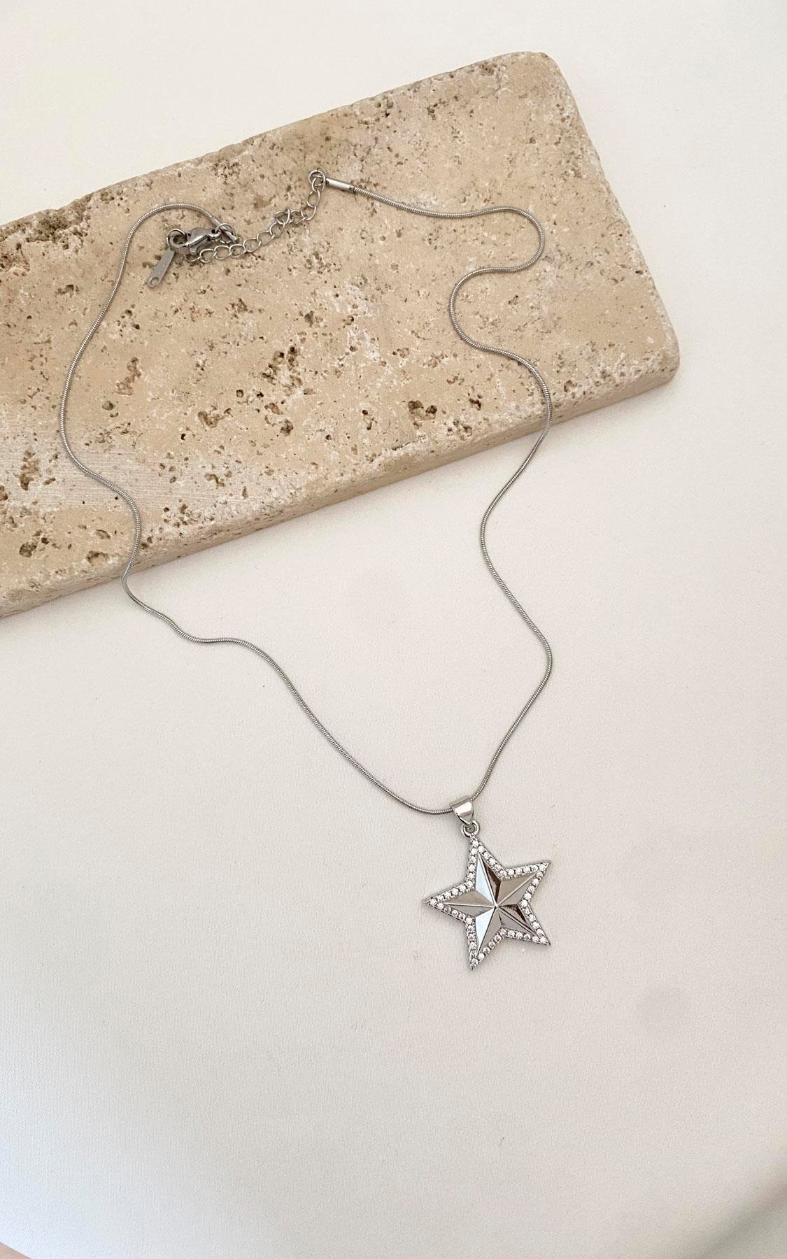 Yıldız Figürlü Zirkon Taşlı Gümüş Çelik Kolye
