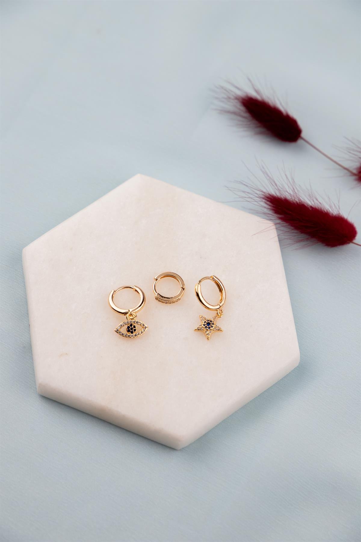 Yıldız ve Göz Figürlü Gold Set Küpe