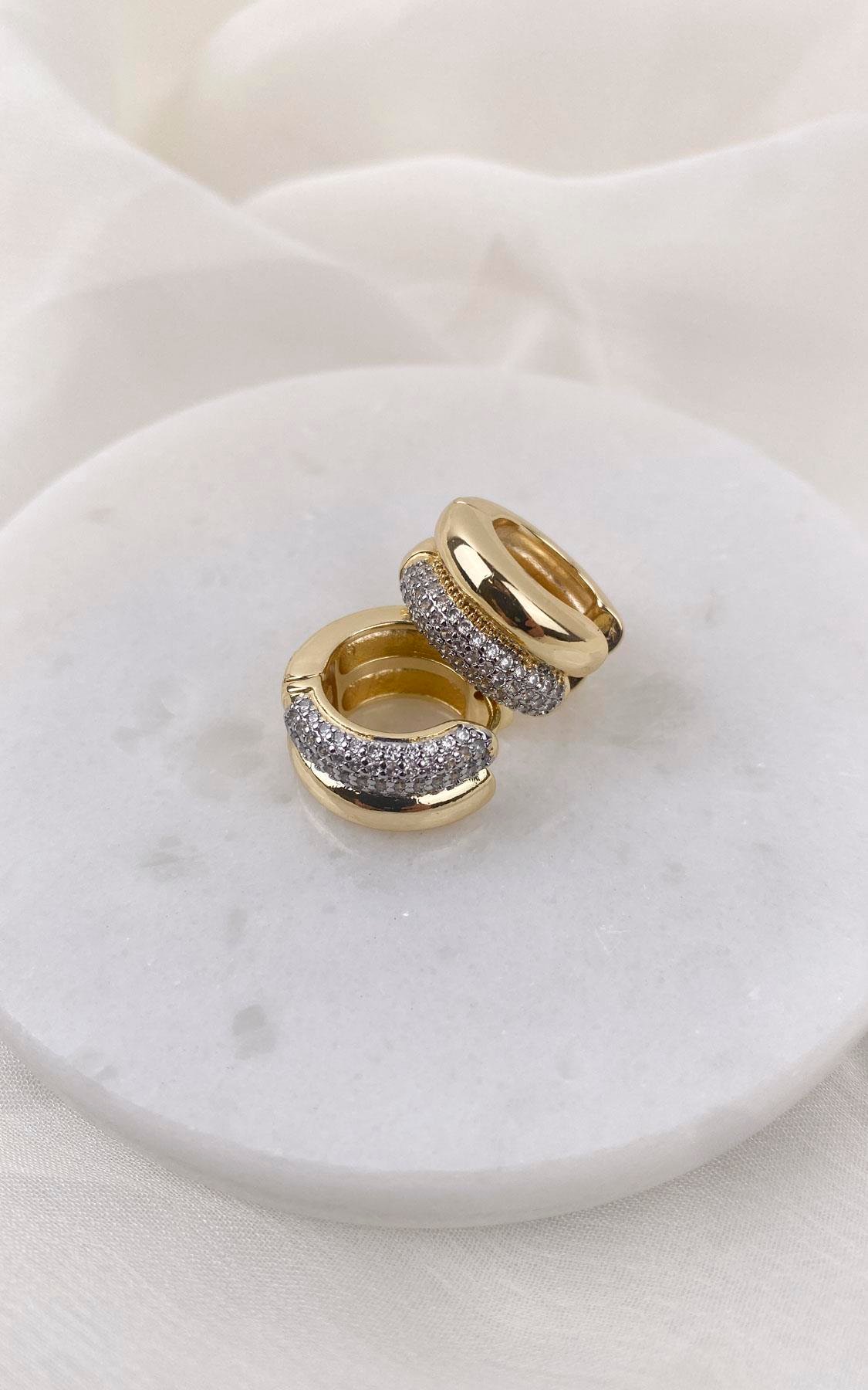 Zirkon Taşlı Çift Sıra Görünümlü Gold Gümüş Halka Küpe