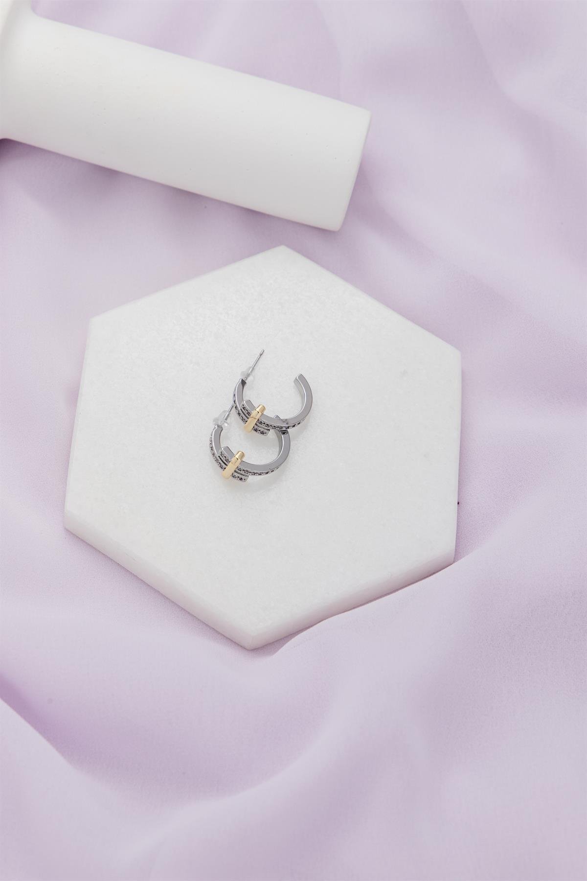 Zirkon Taşlı Gold Gümüş Yarım Halka Küpe