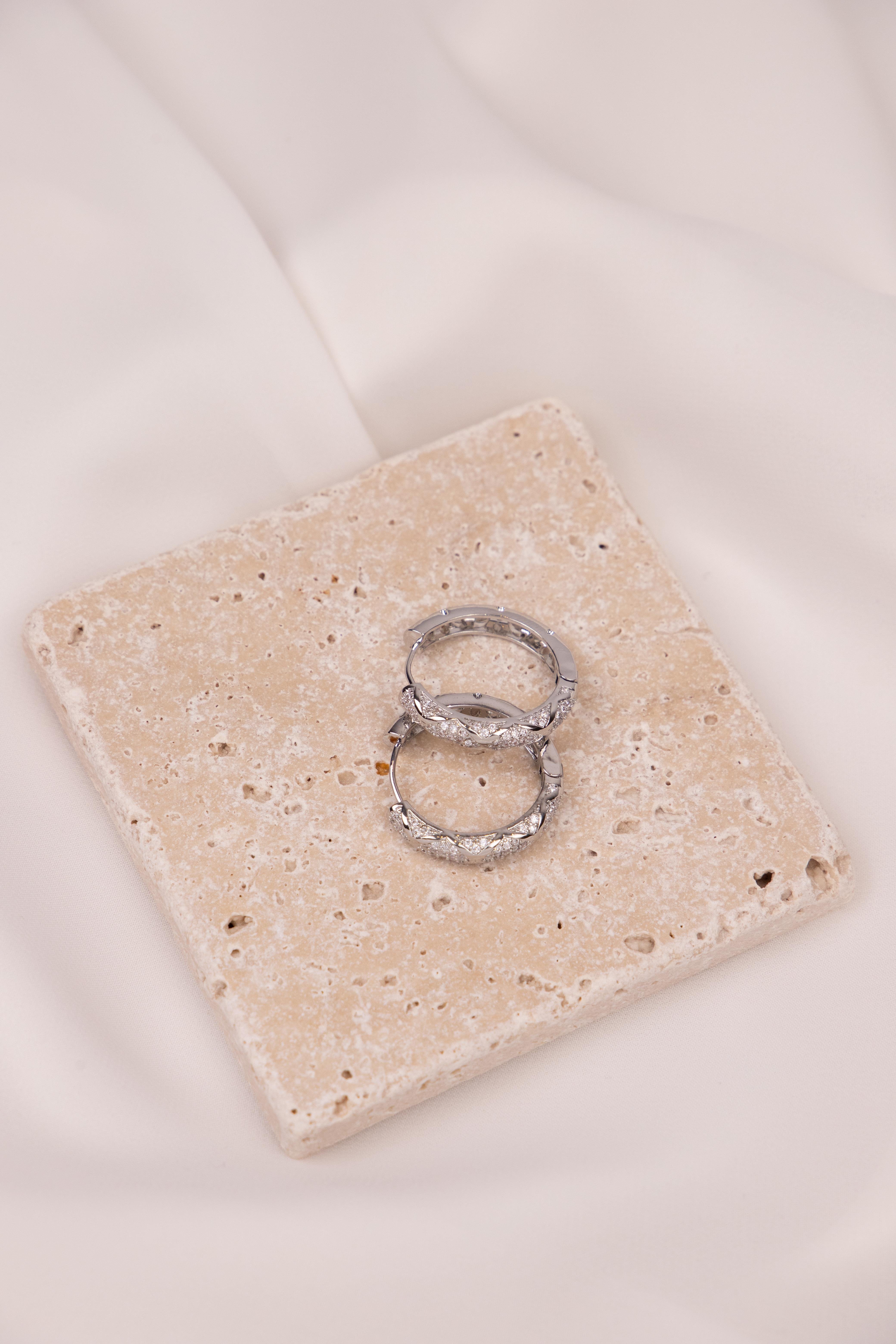 Zirkon Taşlı Gümüş Halka Küpe