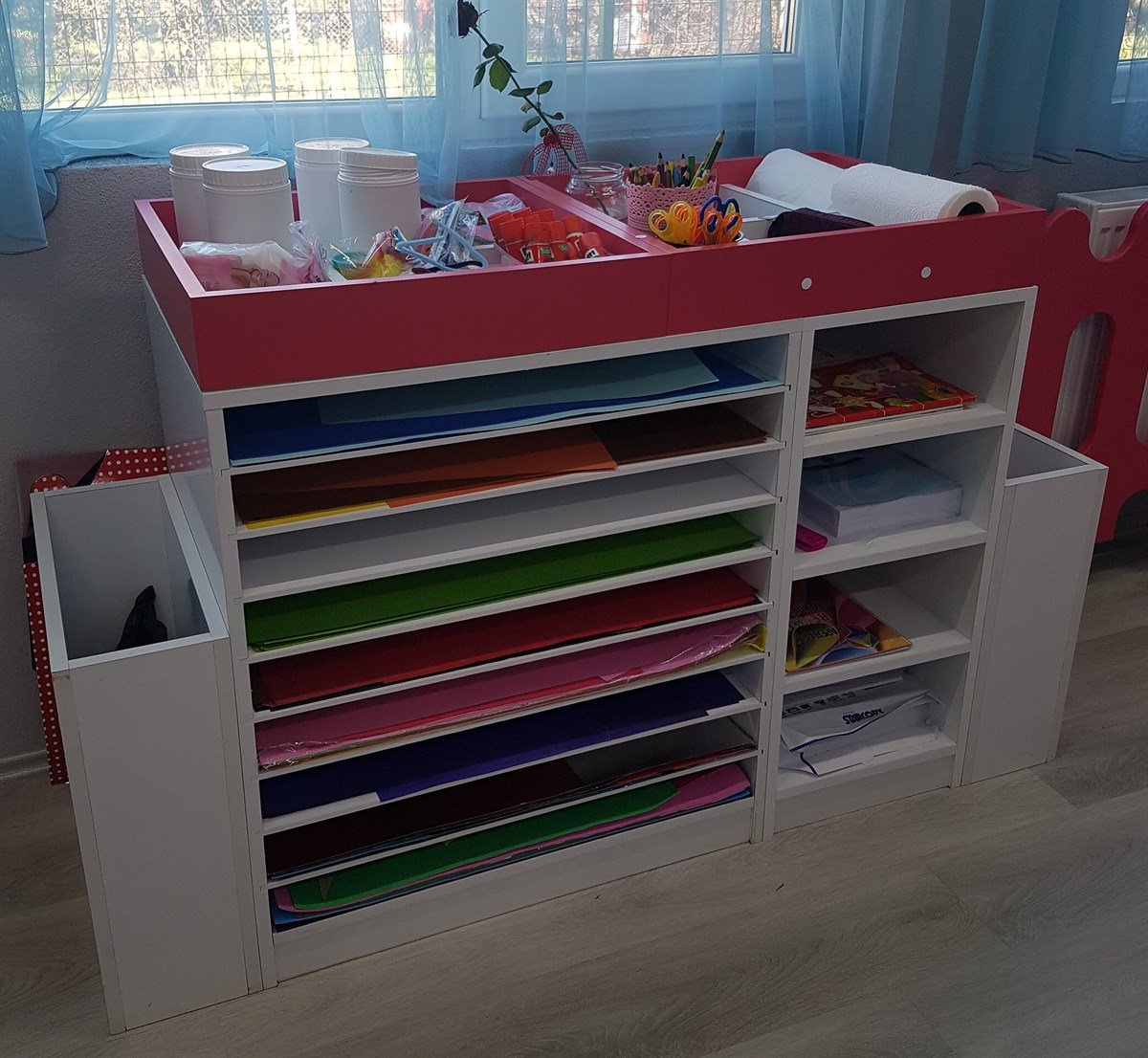 Anaokulu Sanat Dolabı Fon Kartonu Dolabı 