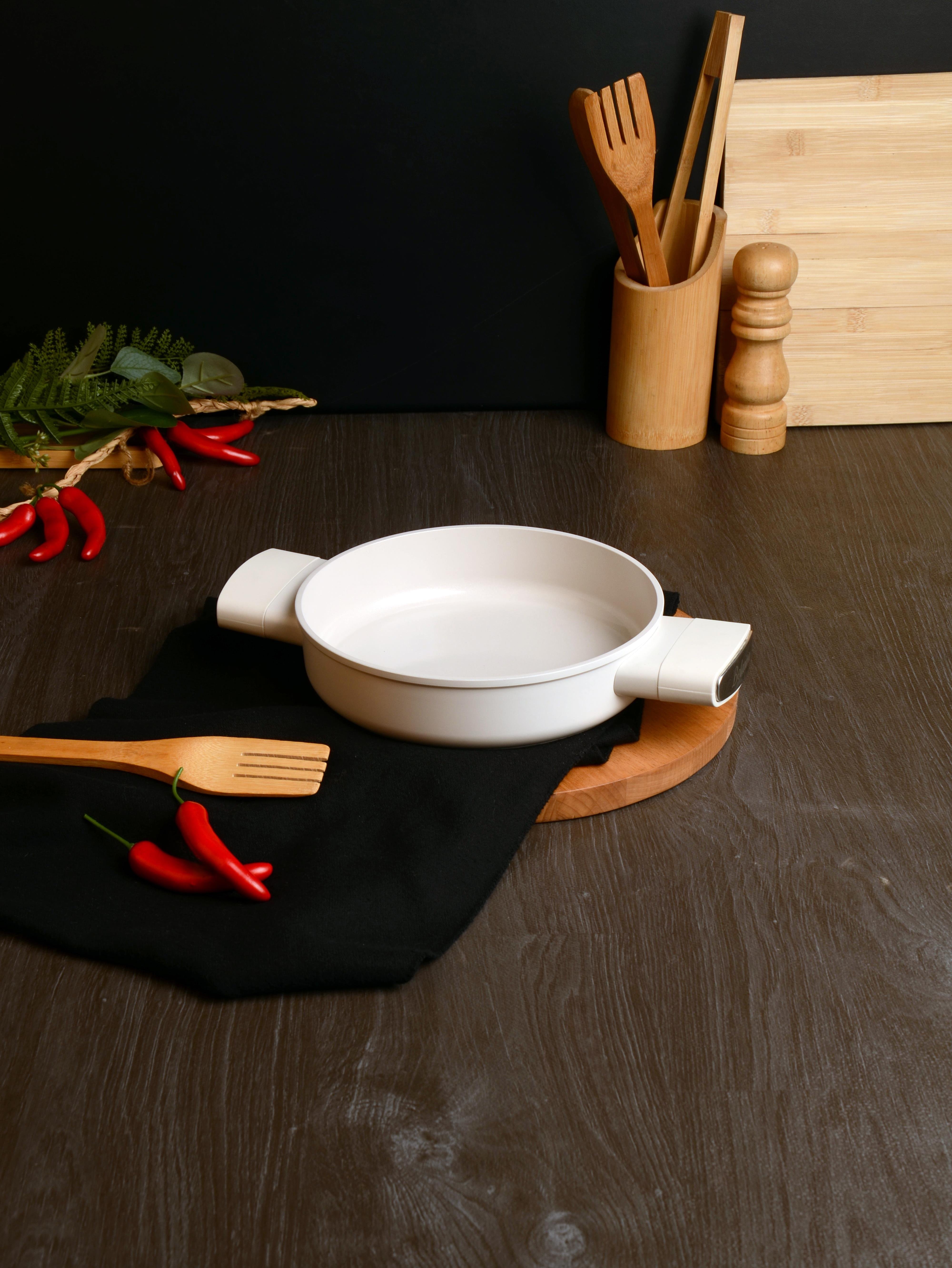 BELARİVA-18 CM BEYAZ SİLİKON SAPLI SAHAN