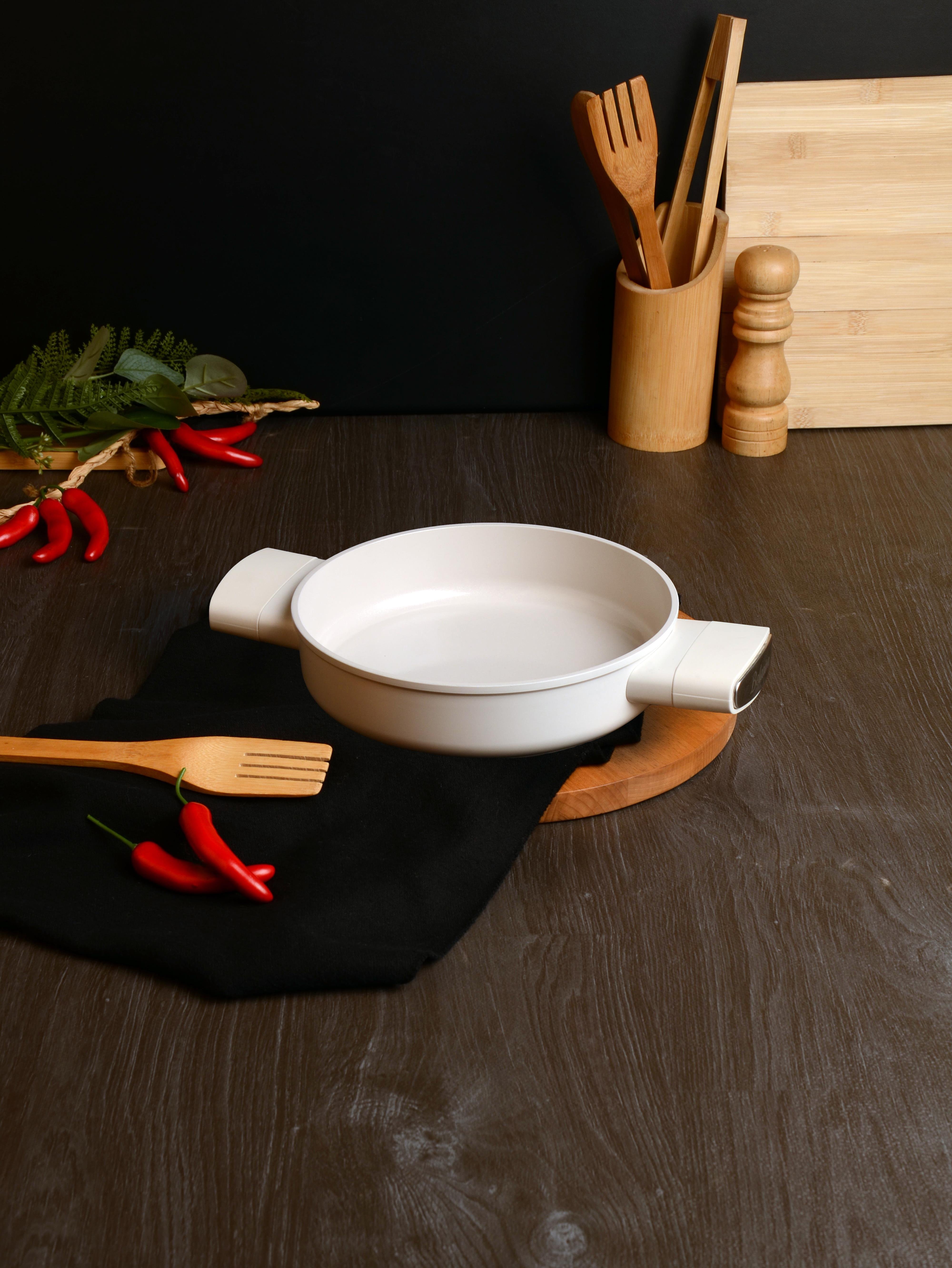 BELARİVA-20 CM BEYAZ SİLİKON SAPLI SAHAN