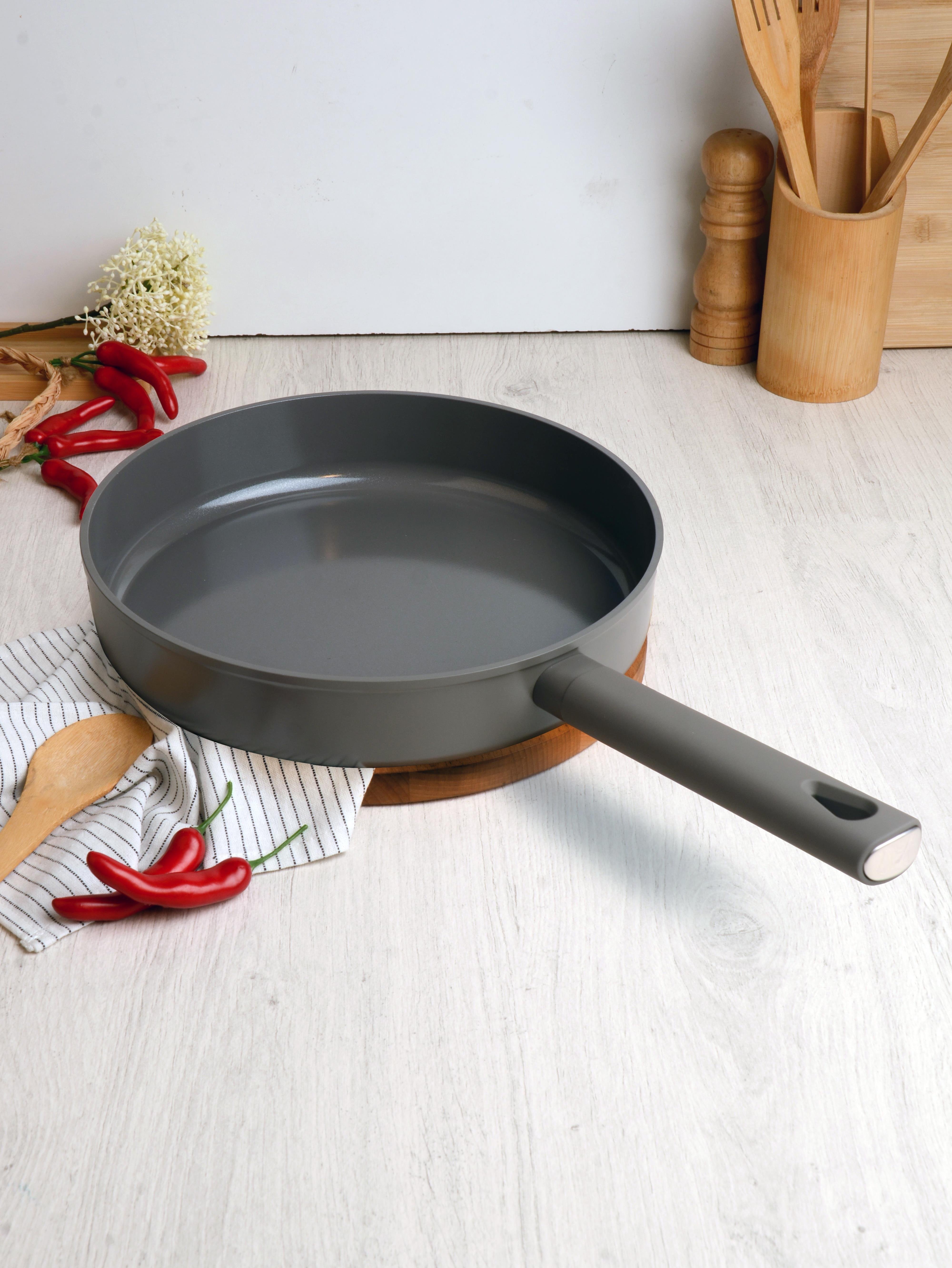 BELARİVA-30 CM GRİ SİLİKON SAPLI TAVA