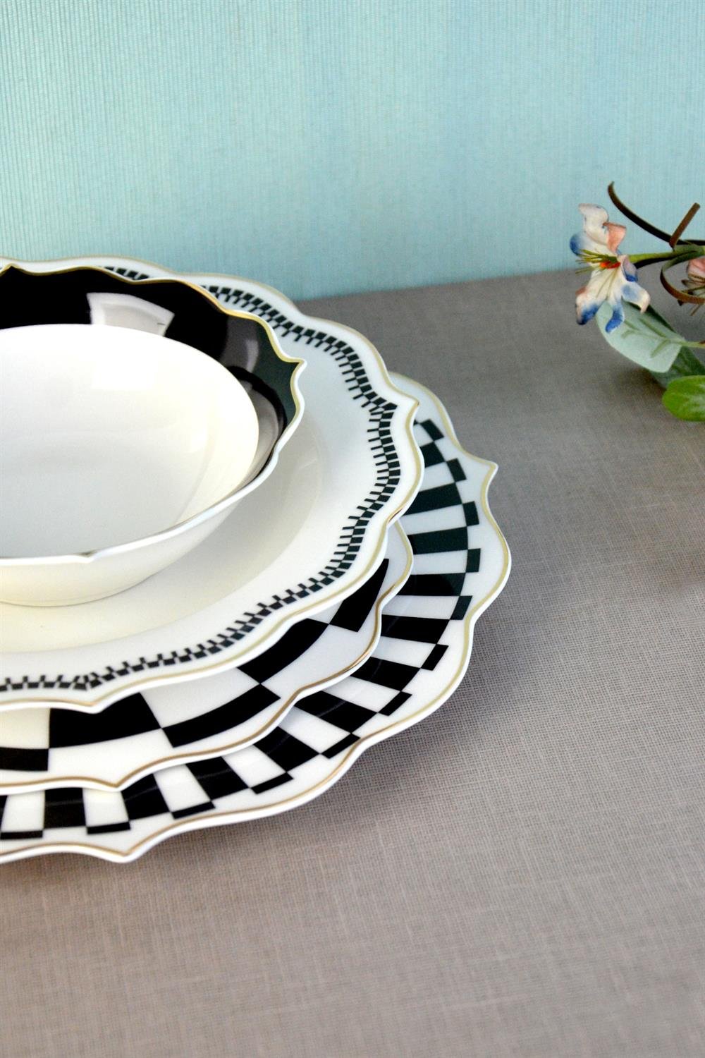 PAÇİ-24 PARÇA FLORA BONE CHİNA YEMEK TAKIMI